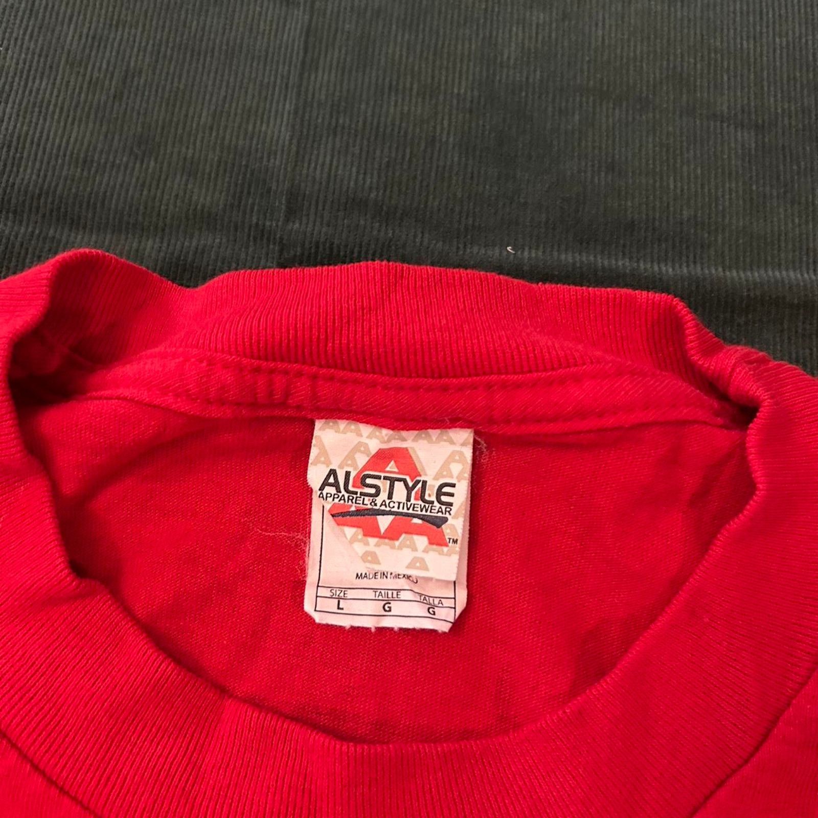 AAA Rare y2k canada graphic tee Size US L / EU 52-54 / 3 - 5 Thumbnail