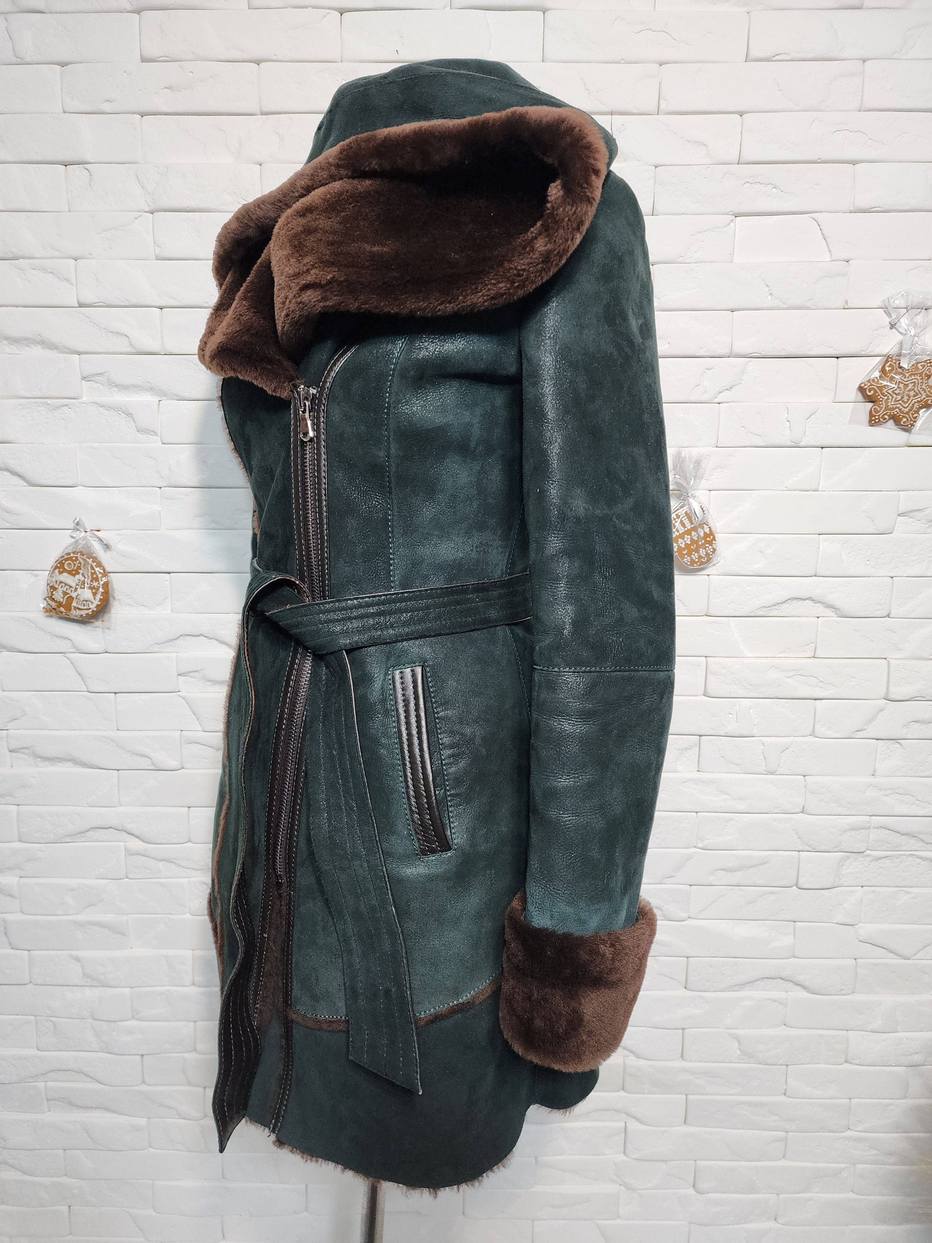 Furla Green Sheepskin Coat: Women's Fur Hood Winter Coat Size S / US 4 / IT 40 - 4 Thumbnail