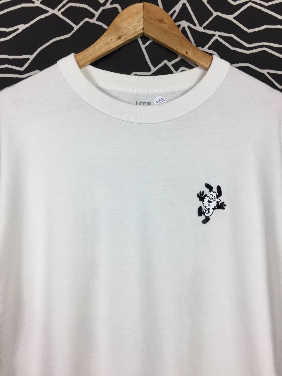 Japanese Brand × Uniqlo Uniqlo X Verdy “Why Bother? Why Not?” Cartoon Tee Size US M / EU 48-50 / 2 - 6 Thumbnail