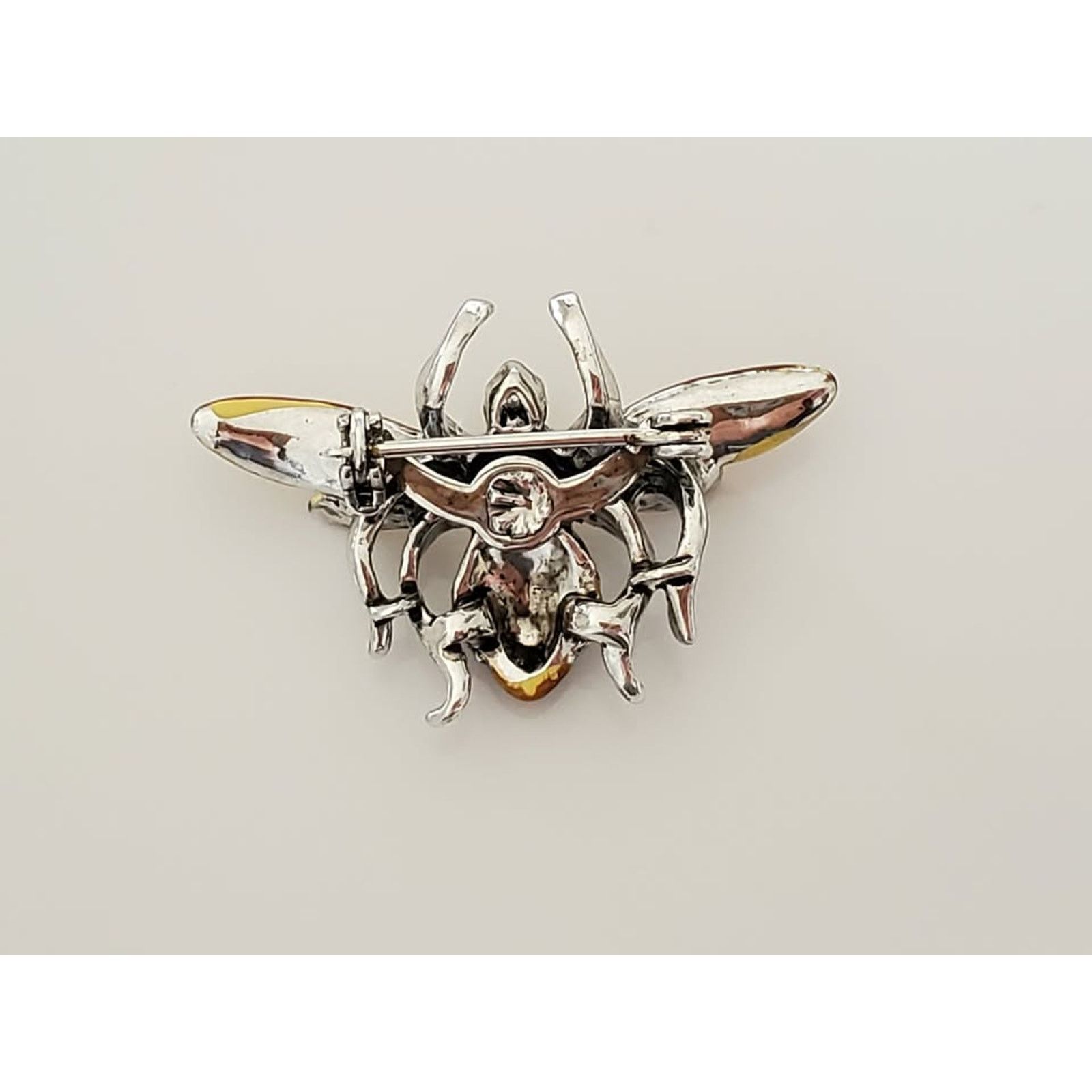 Other Enamel Metal Bumble Bee Brooch Size ONE SIZE - 3 Thumbnail