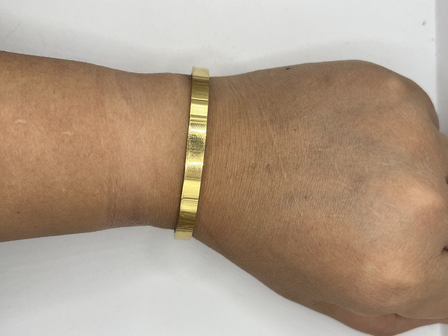 Jewelry Simple Gold Stainless Steel Bangle Bracelet Size ONE SIZE - 5 Thumbnail
