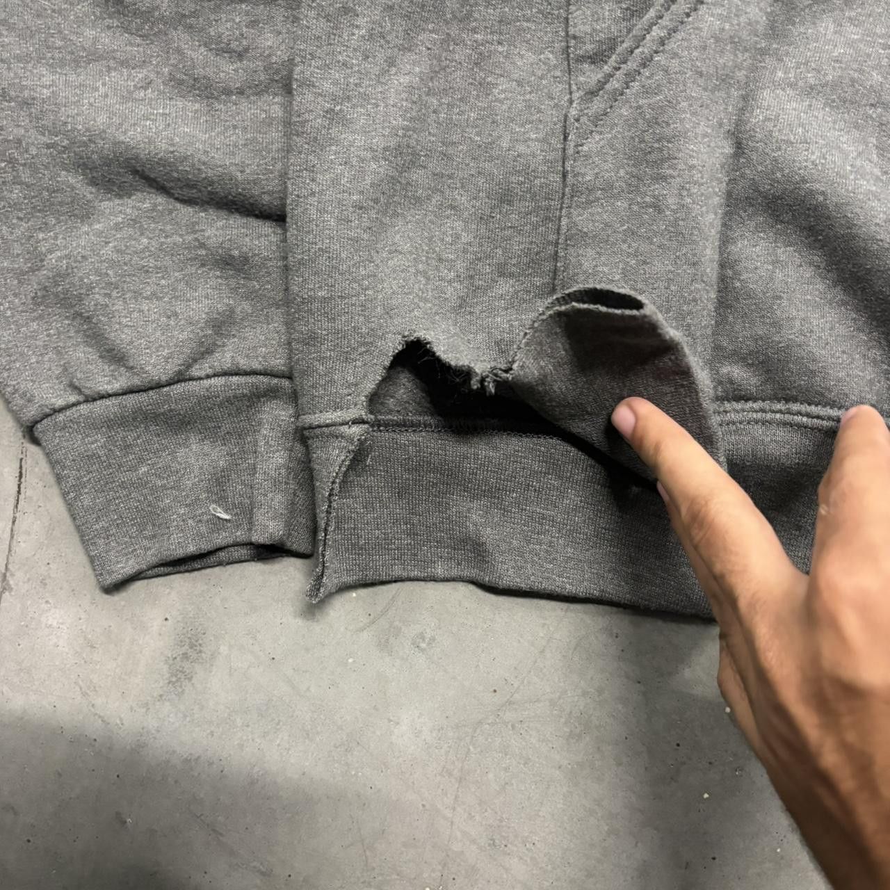 Vintage Crazy Vintage Y2K/2000s Blank Dark Grey Minimalistic Hoodie! Size US L / EU 52-54 / 3 - 3 Thumbnail