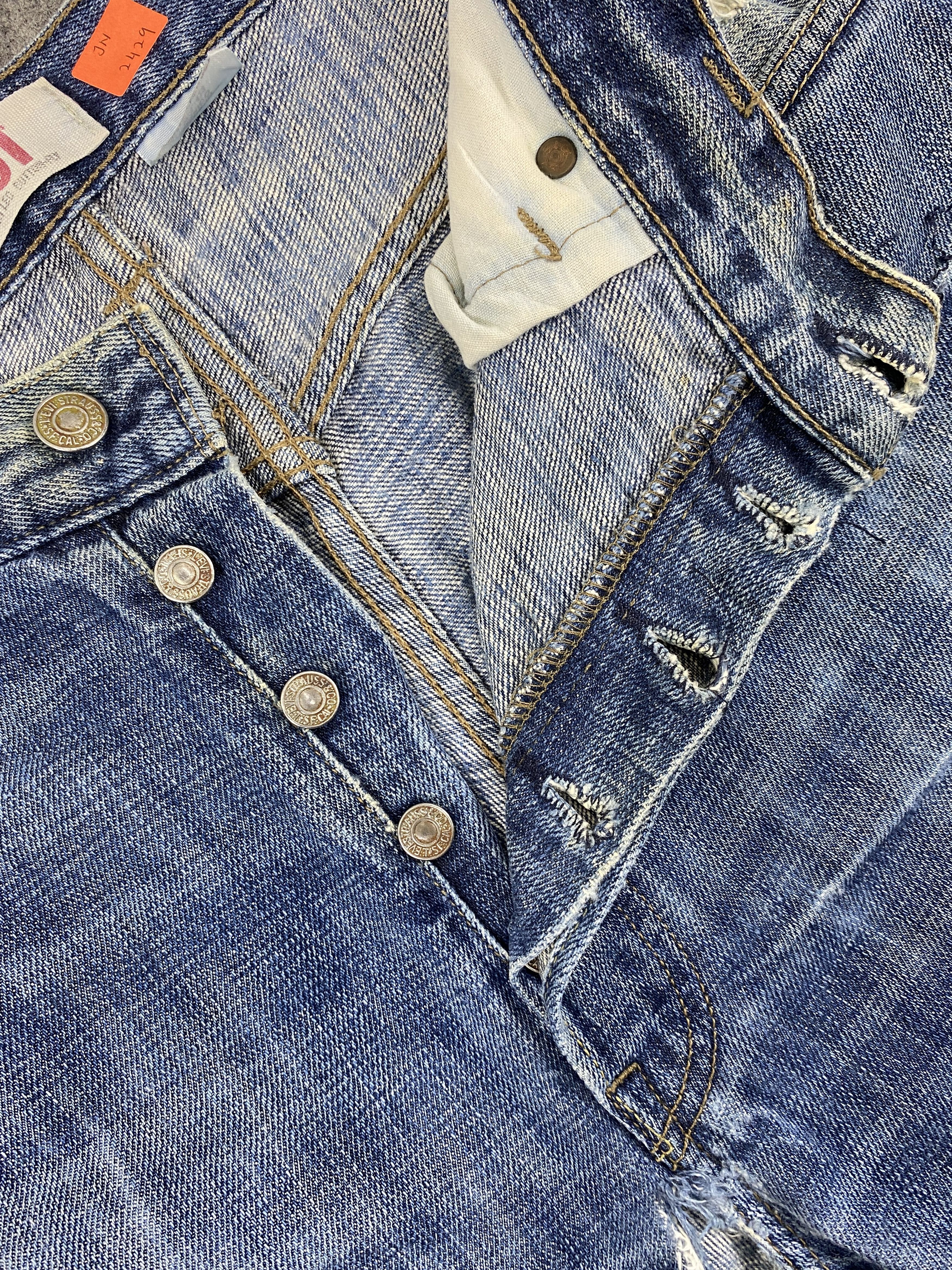 Levi's Distressed Blue Vintage Levi's 501 Jeans 37x30 Denim -JN2429 Size US 37 - 6 Thumbnail