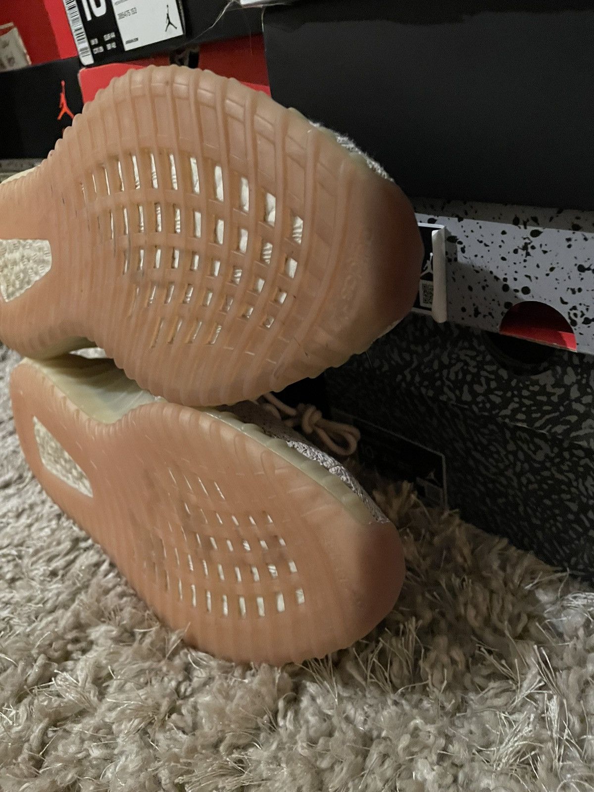 Yeezy Yeezy 350 V2 Citrin Size US 11.5 / EU 44-45 - 13 Thumbnail