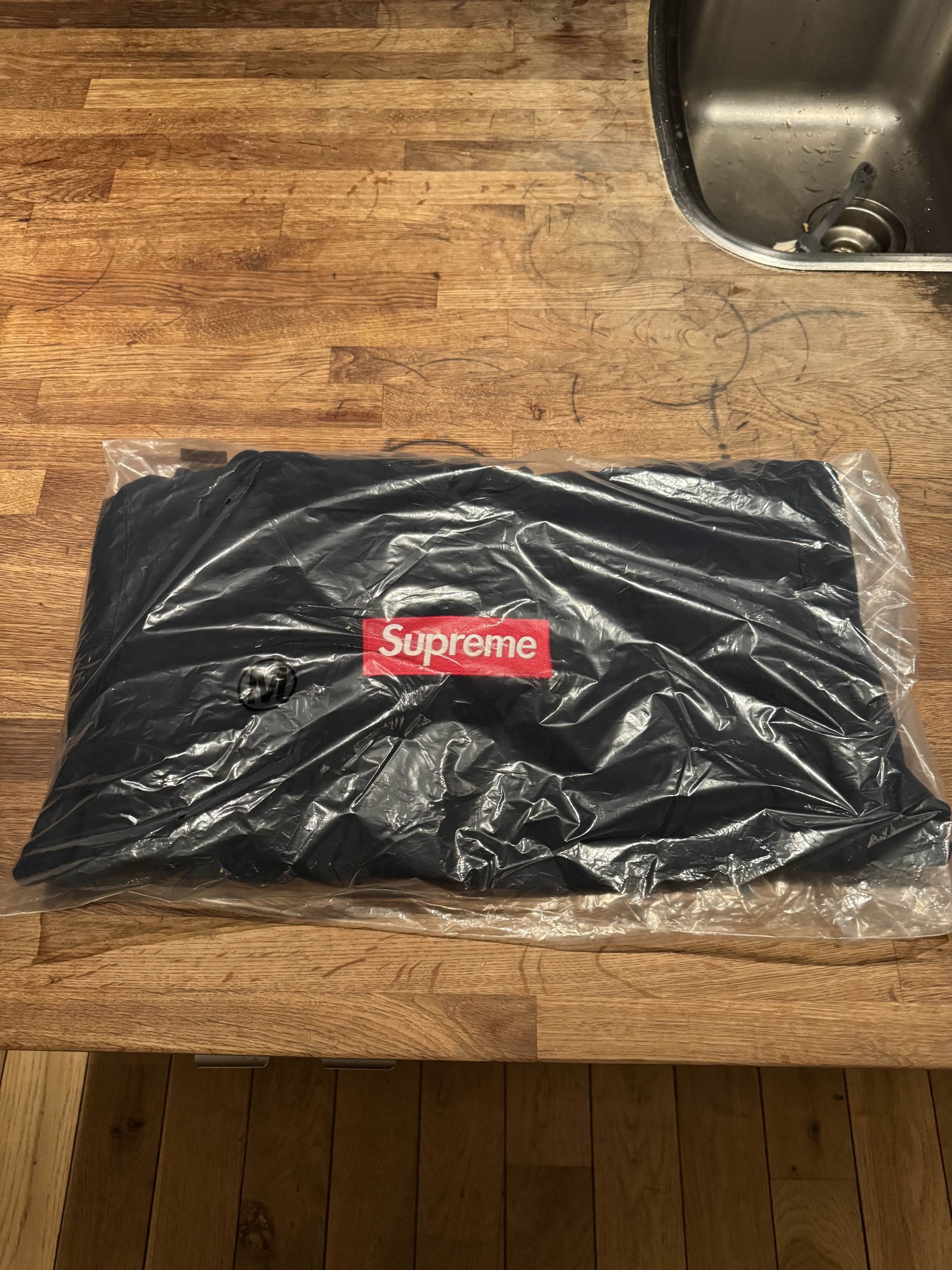 Supreme Boxlogo hoodie Navy (Fw24) Size US M / EU 48-50 / 2 - 1 Thumbnail