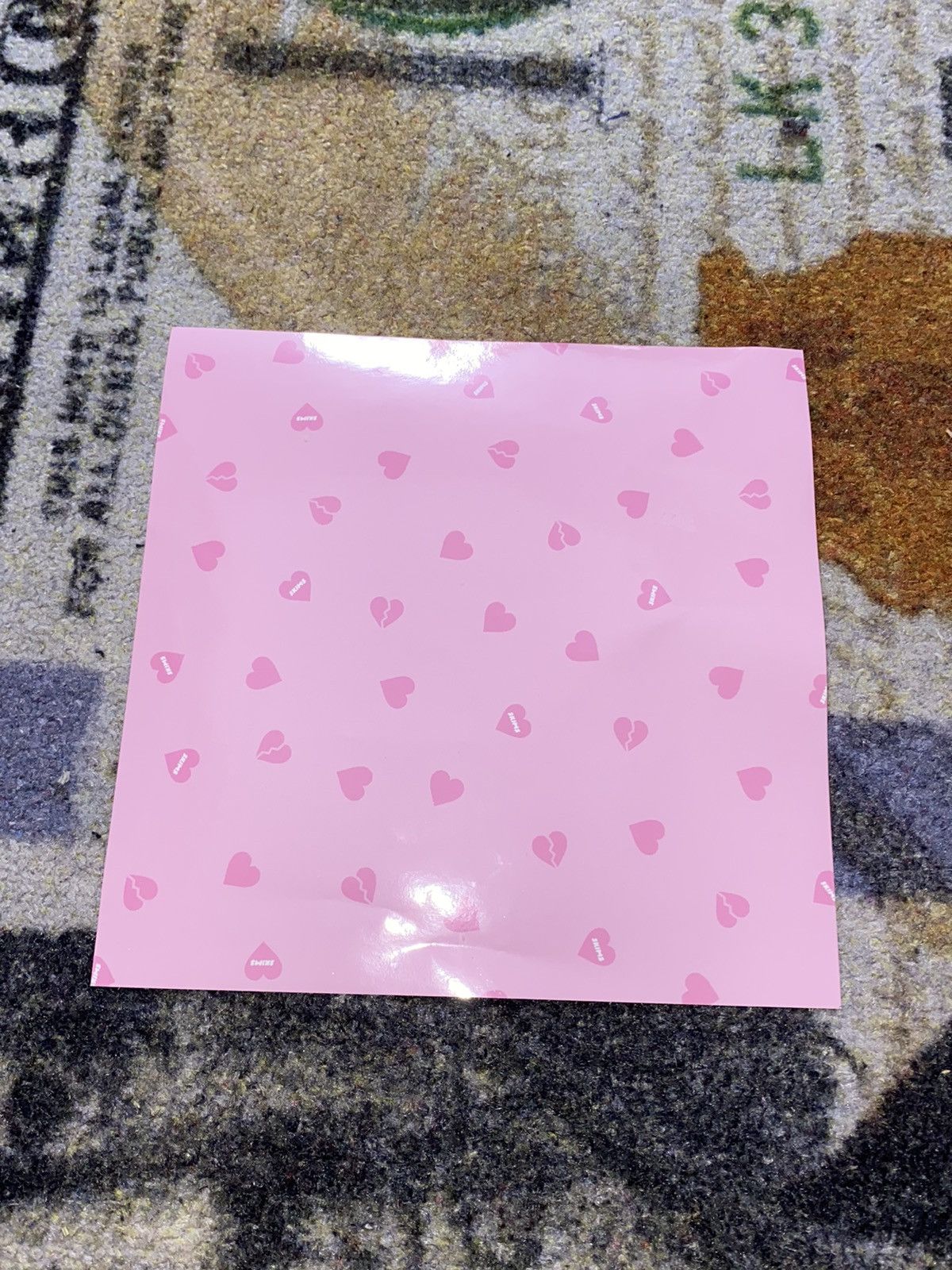 Kim Kardashian × SKIMS SKIMS Donut Paper Valentine’s Day NYC Pop Up Size ONE SIZE - 1 Thumbnail
