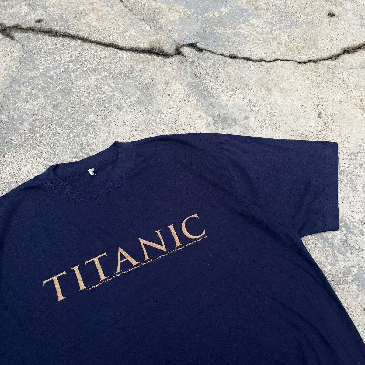 Vintage Titanic 1998 Movie Promo Tee Nice Print Out Design Tee Size US XL / EU 56 / 4 - 2 Thumbnail
