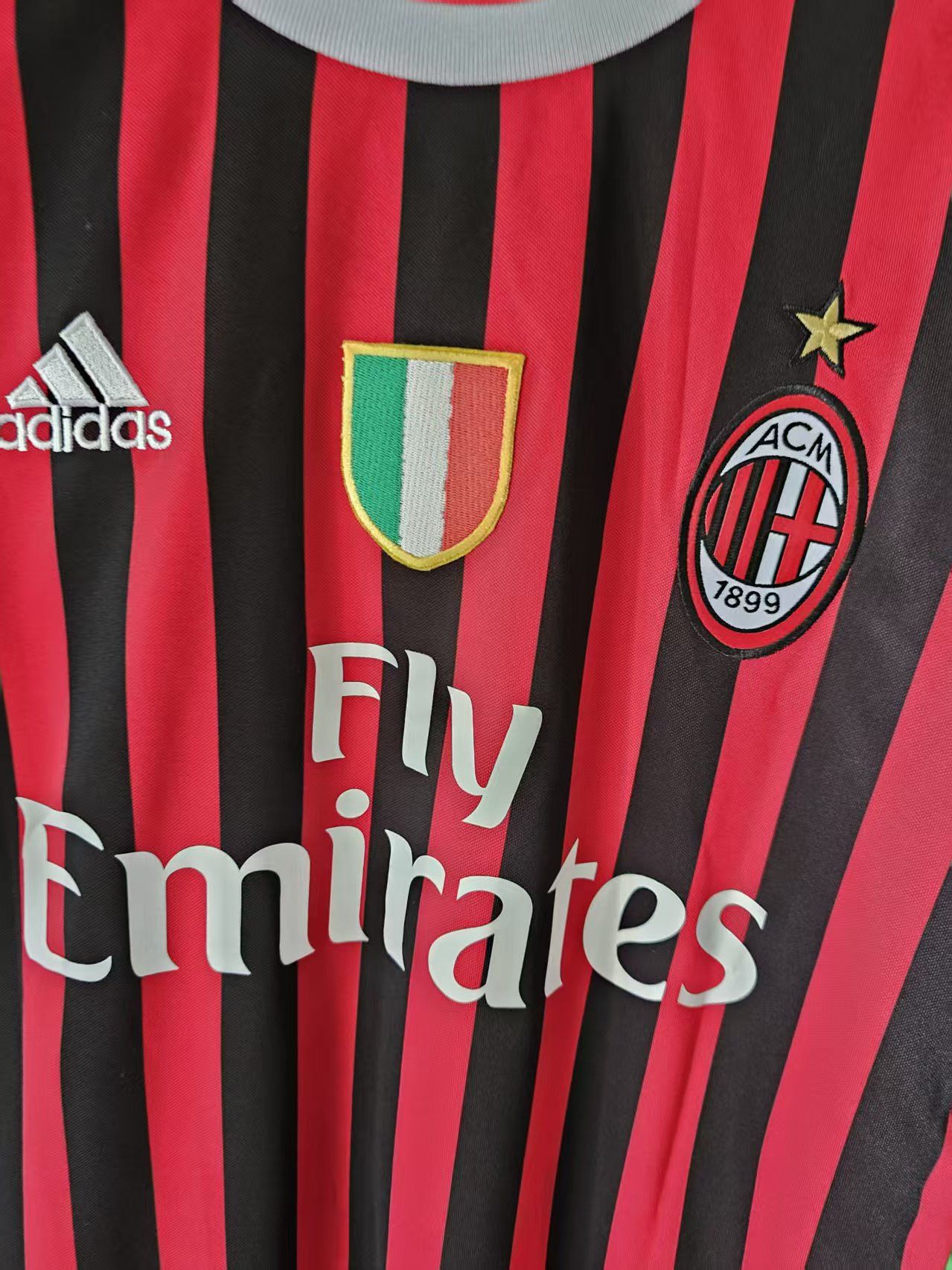Other 2011 AC Milan #11 Ibrahimović Jersey Home Size US XL / EU 56 / 4 - 4 Thumbnail