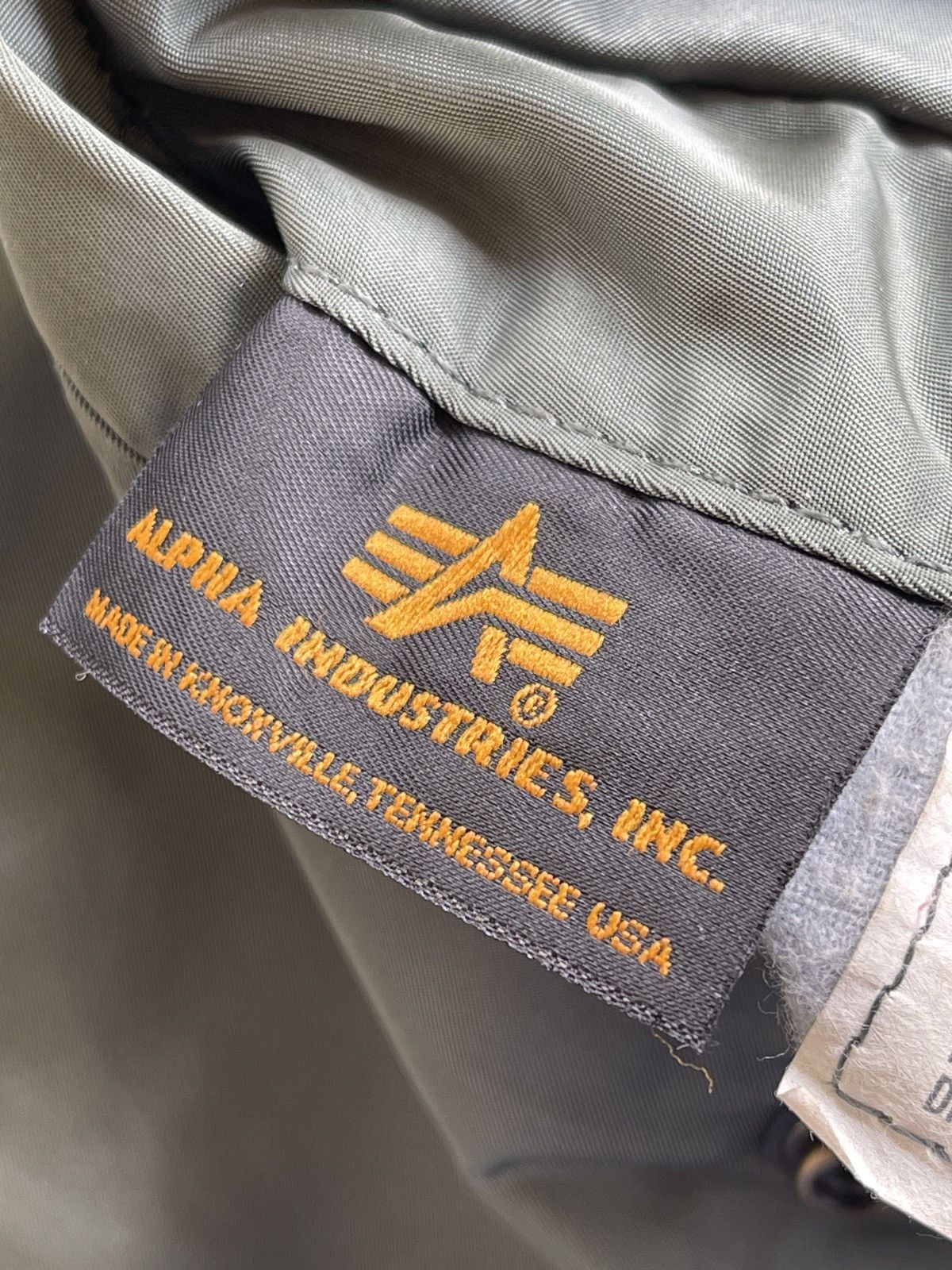 Alpha Industries Vintage Alpha Industries MA-1 Bomber Jacket Size US M / EU 48-50 / 2 - 15 Thumbnail
