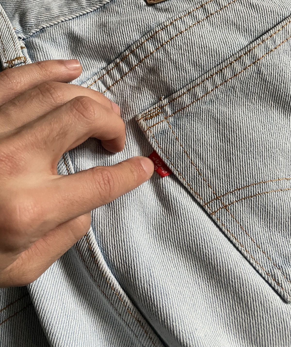 Levi's × Vintage Vintage Light Blue Levi’s 505 Denim Jeans USA made Size US 34 / EU 50 - 15 Thumbnail