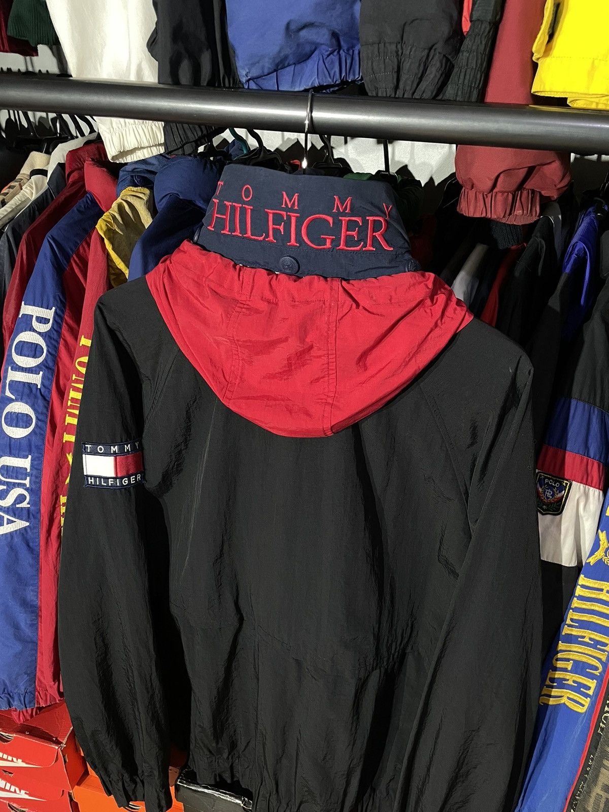 Tommy Hilfiger Jacket Tommy Hilfiger Spell Out 90’s Vintage Size US L / EU 52-54 / 3 - 3 Thumbnail