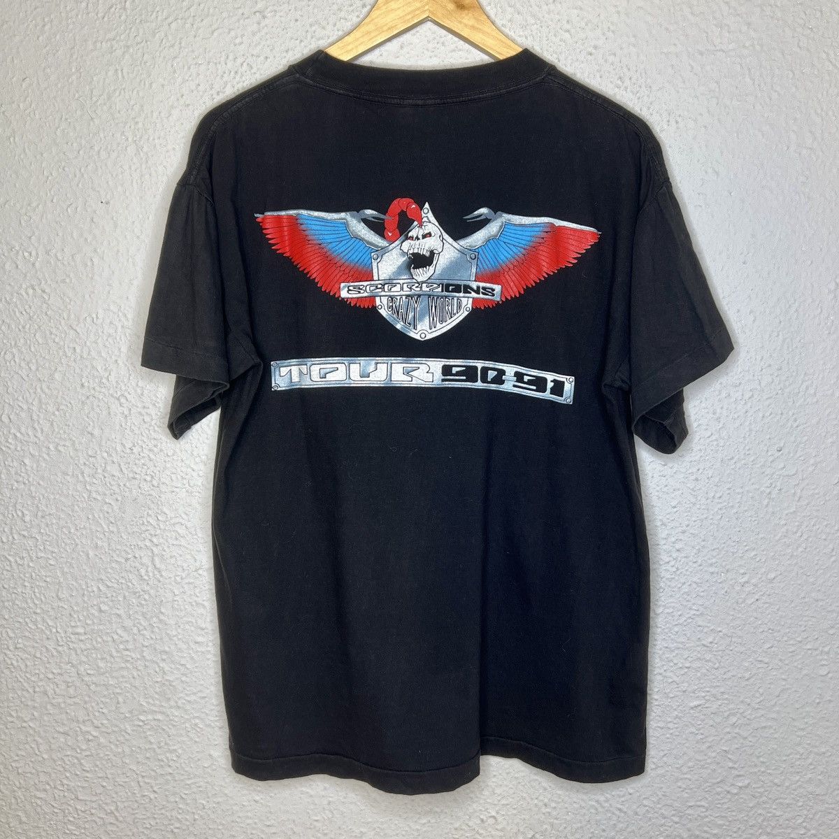 Band Tees Vintage 1990 Scorpions Tshirt Tee Tour 90-91 Crazy World 90s Size US L / EU 52-54 / 3 - 2 Thumbnail