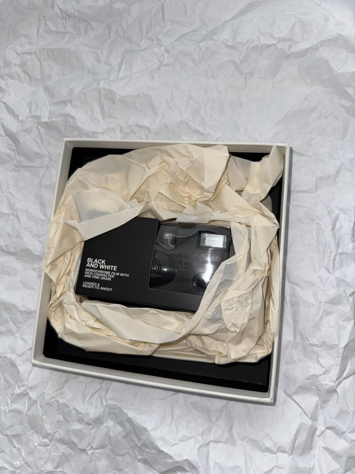 Yves Saint Laurent Saint Laurent Lomography Reloadable Camera Size ONE SIZE - 2 Thumbnail