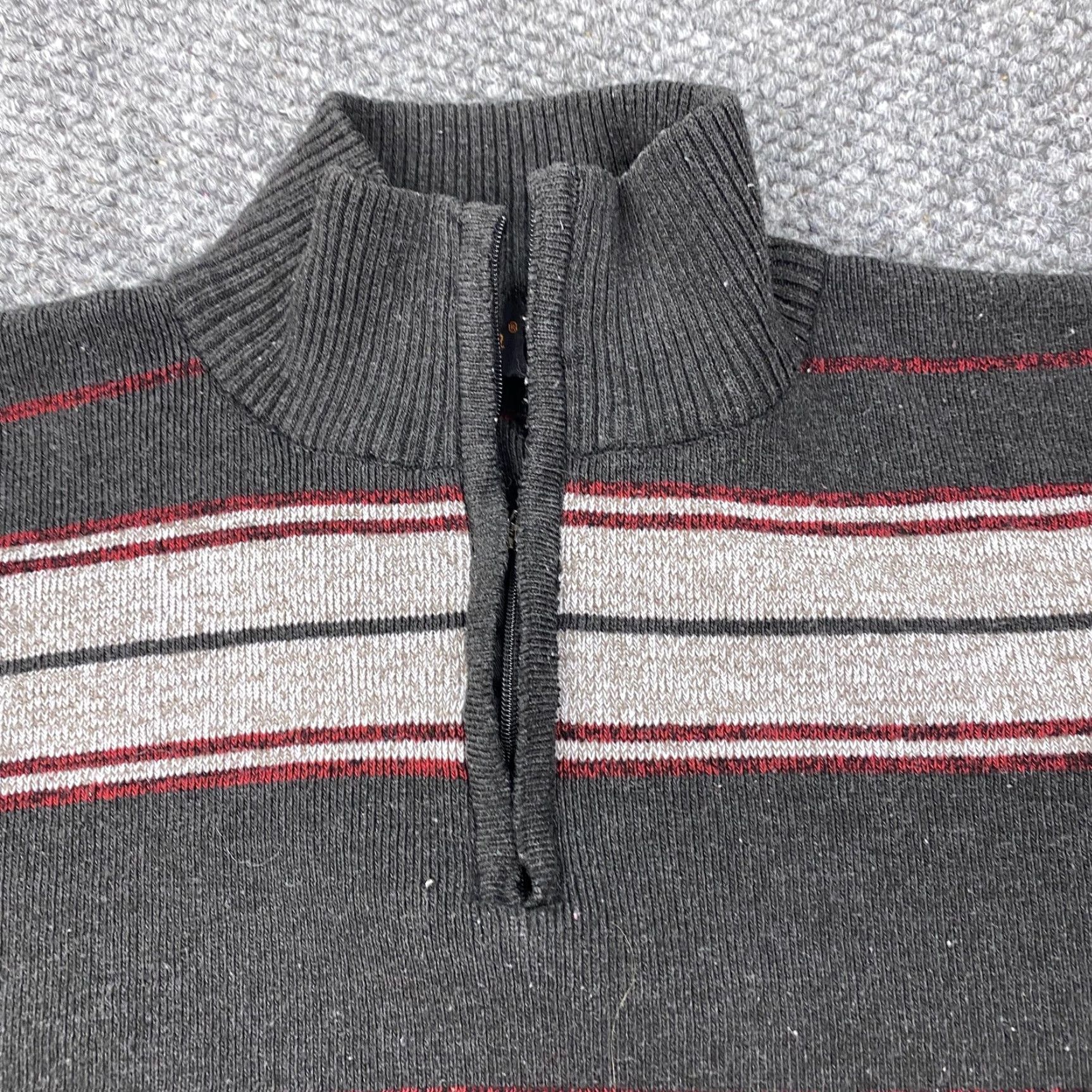 Vintage VINTAGE Kadulon Sweater Mens Large Gray Red Striped Half Zip Pullover Knit 1/4 Zip Mock Neck All Seasons Casual Mens Size US L / EU 52-54 / 3 - 2 Thumbnail