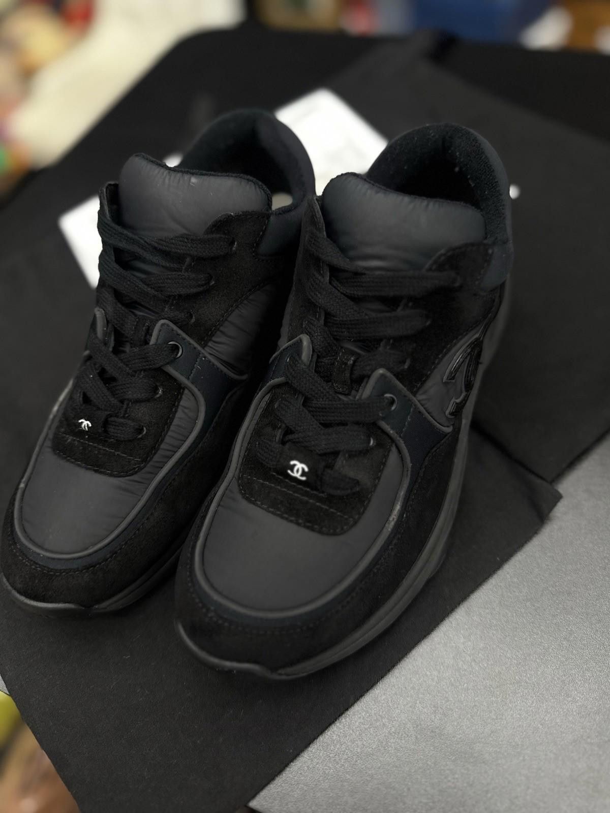 Chanel Size 39EU/9US (W) - Chanel CC Logo Sneaker Black $1300 Size US 9 / IT 39 - 10 Thumbnail