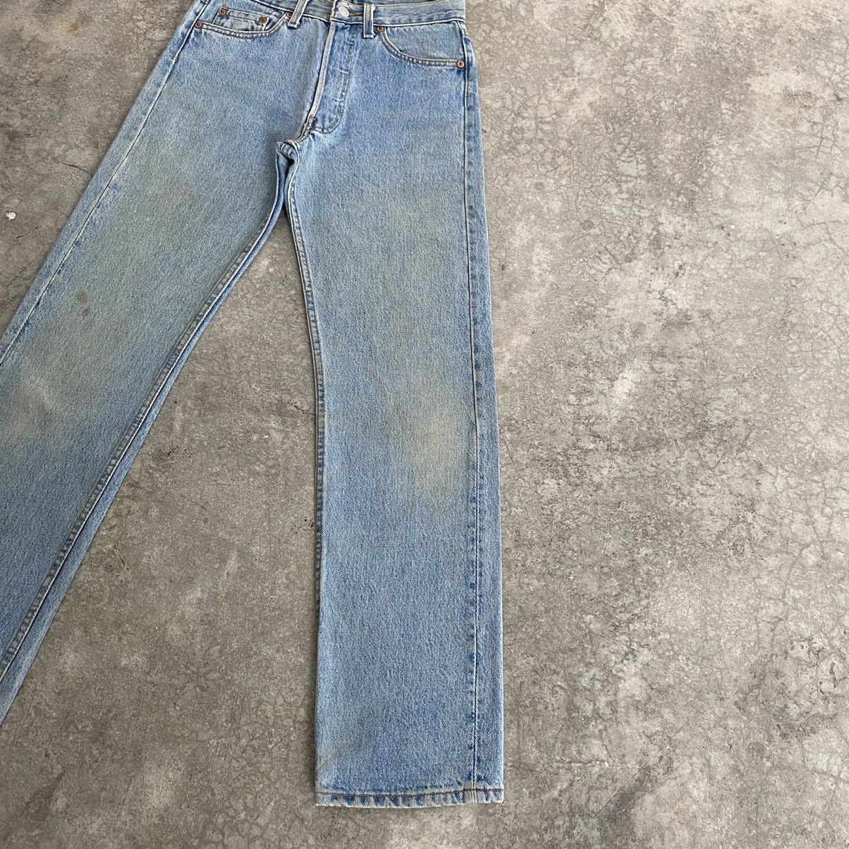 Levi's Vintage 1994 Levis 501 Light Blue Denim Jeans Size US 27 - 7 Thumbnail