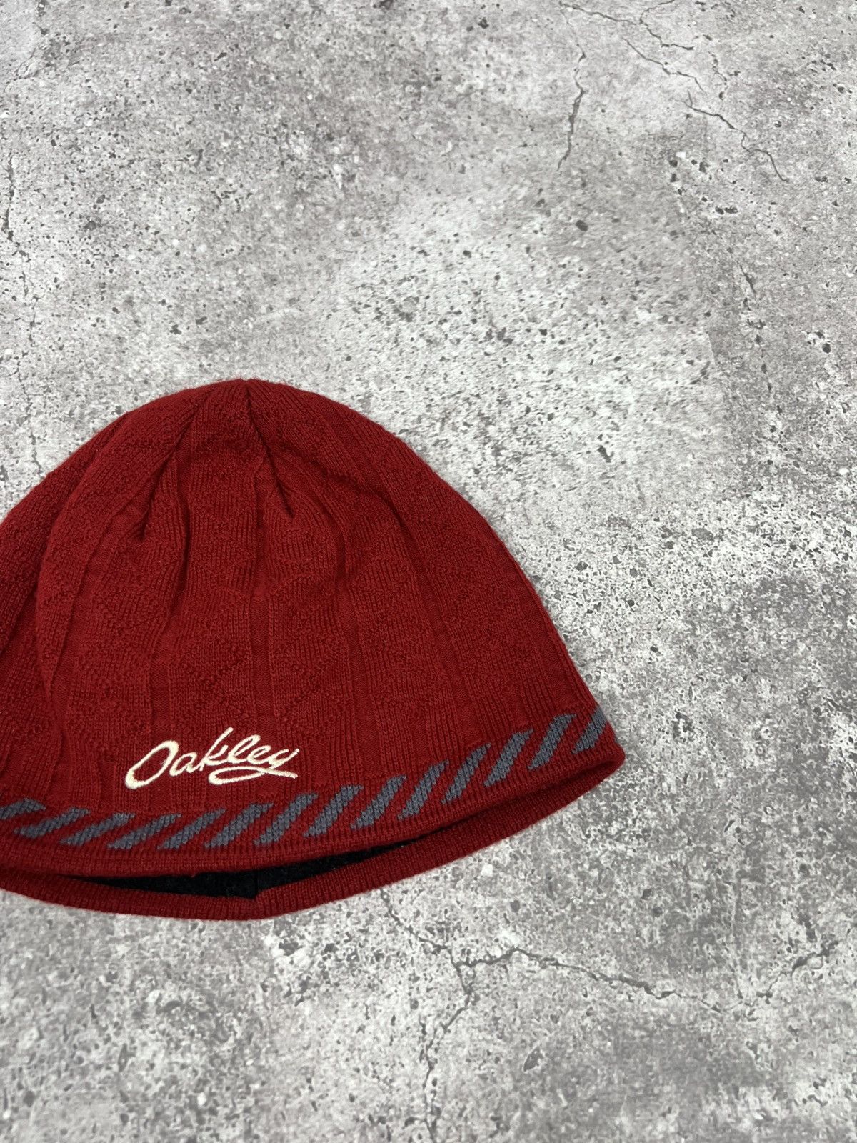 Oakley Vintage Oakley Beanie Hat Red Size ONE SIZE - 3 Thumbnail