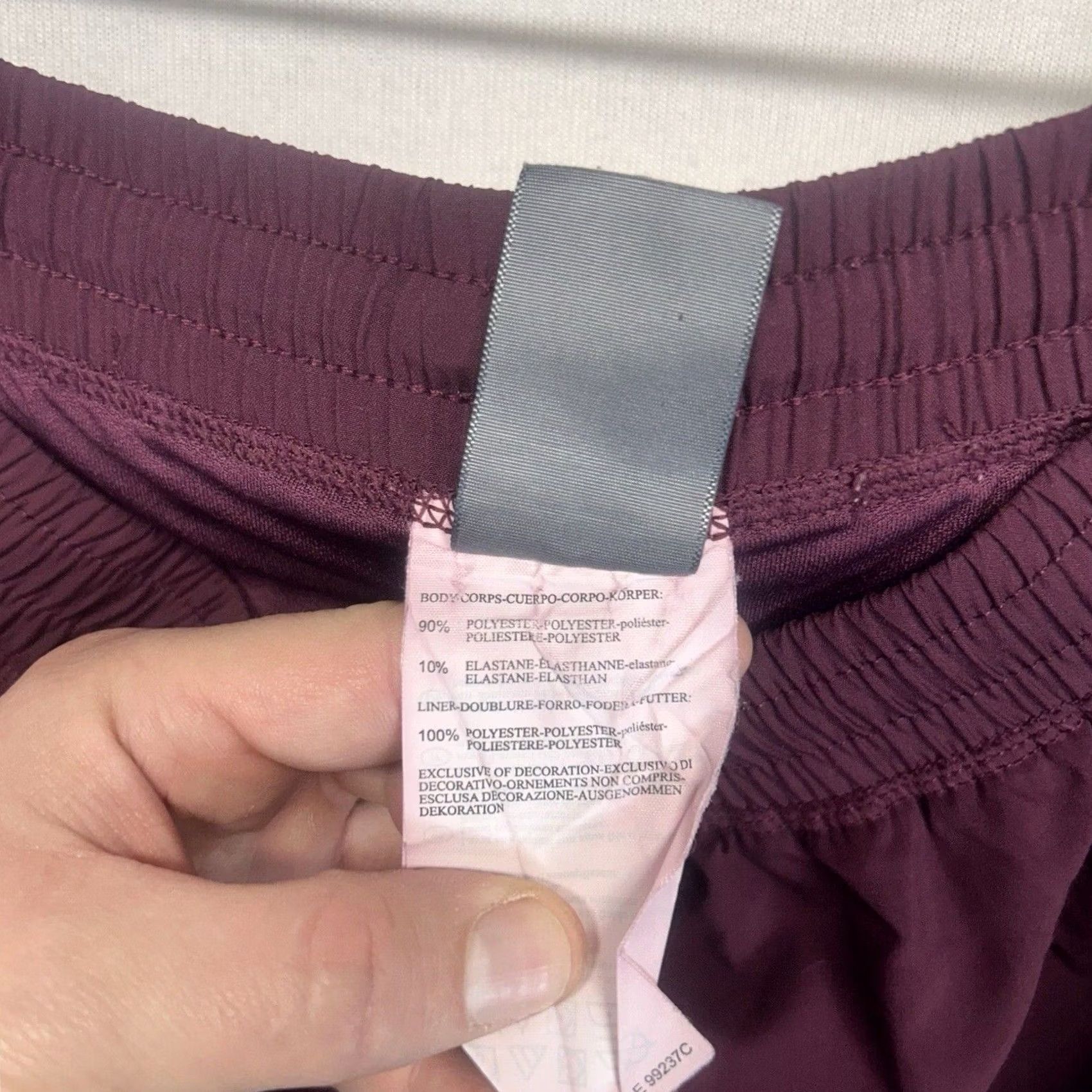 Champion Champion Womens Small Running Shorts Maroon Athletic Casual Gym Yoga Shirt? Size 28" / US 6 / IT 42 - 3 Thumbnail