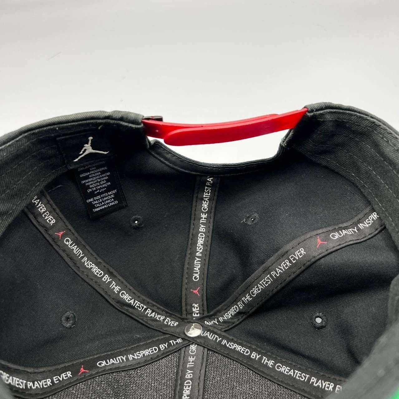 Jordan Brand Air Jordan Hat Men Black Red Embroidered Snap Back Cap Size ONE SIZE - 4 Thumbnail