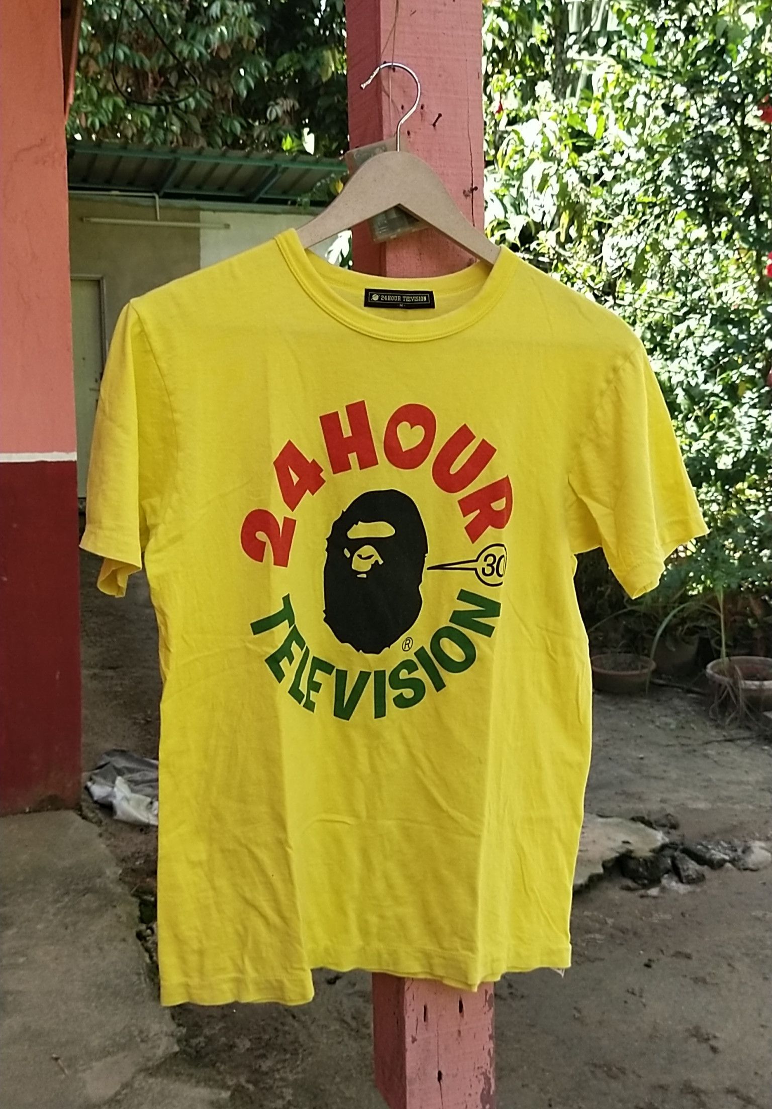 Bape 💥FINAL DROP 24 HOUR TELEVISION❗❗ Size US M / EU 48-50 / 2 - 1 Thumbnail