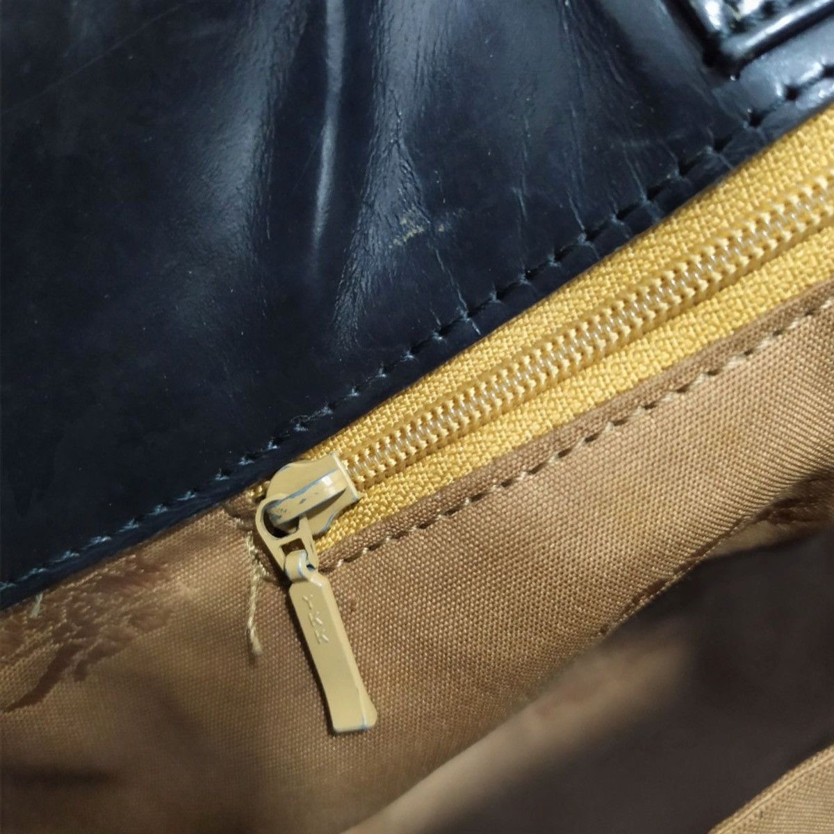 Burberry ‼️LASTDROP‼️BURBERRY NOVA CHECK SHADOW LEATHER SHOULDER BAG Size ONE SIZE - 9 Thumbnail