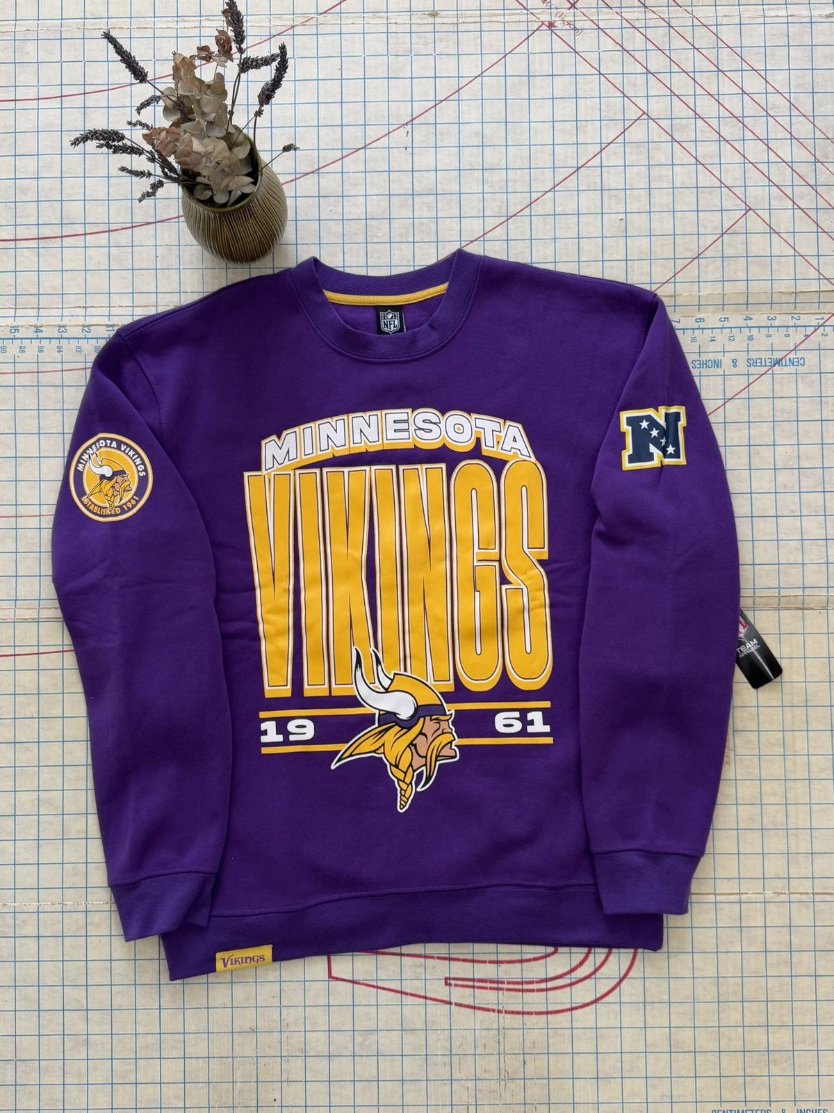 NFL NWT NFL Team Apparel Minnesota Vikings Crewneck Sweater Lar Size US L / EU 52-54 / 3 - 2 Thumbnail