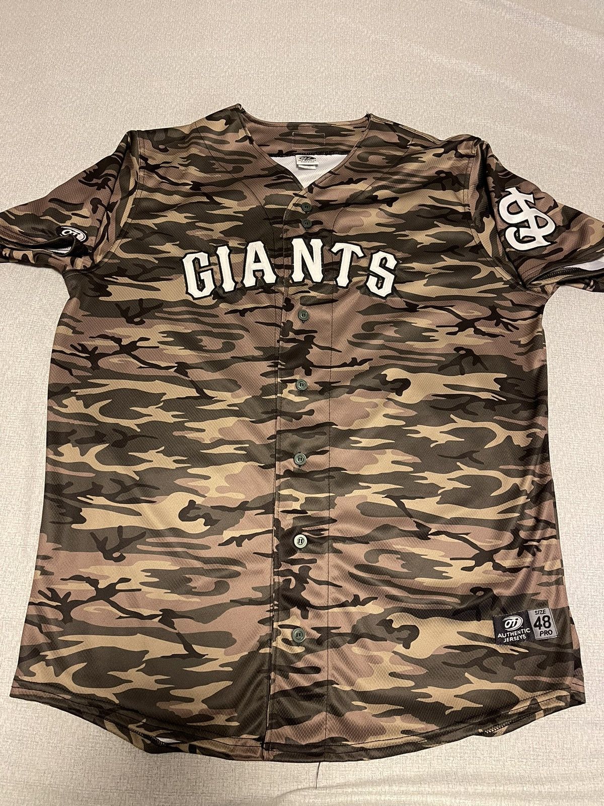 image of Sj Giants Size 48 San Jose Camo Jersey 6 Autographed Camo, Men's