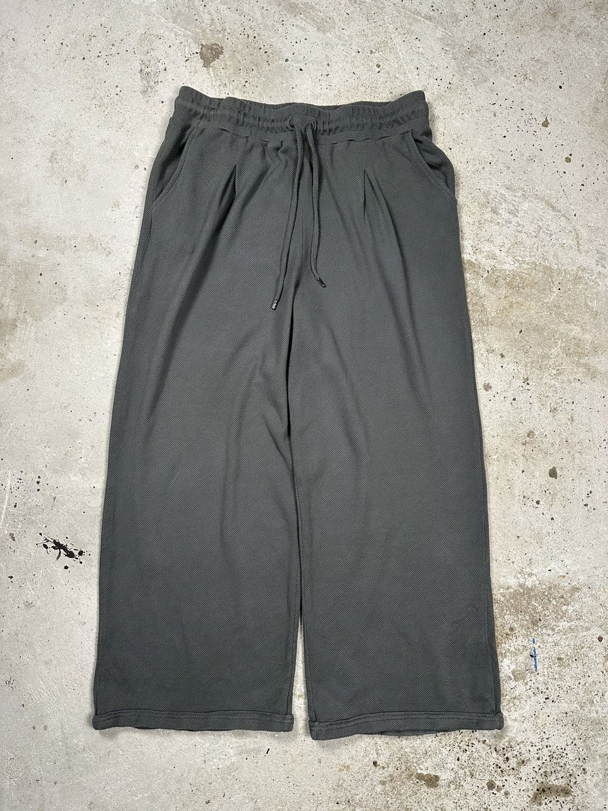 Japanese Brand × Vintage Vintage Y2K BAGGY Gray Wide Legs Sweatpants Loose Knit Size US 36 / EU 52 - 1 Thumbnail