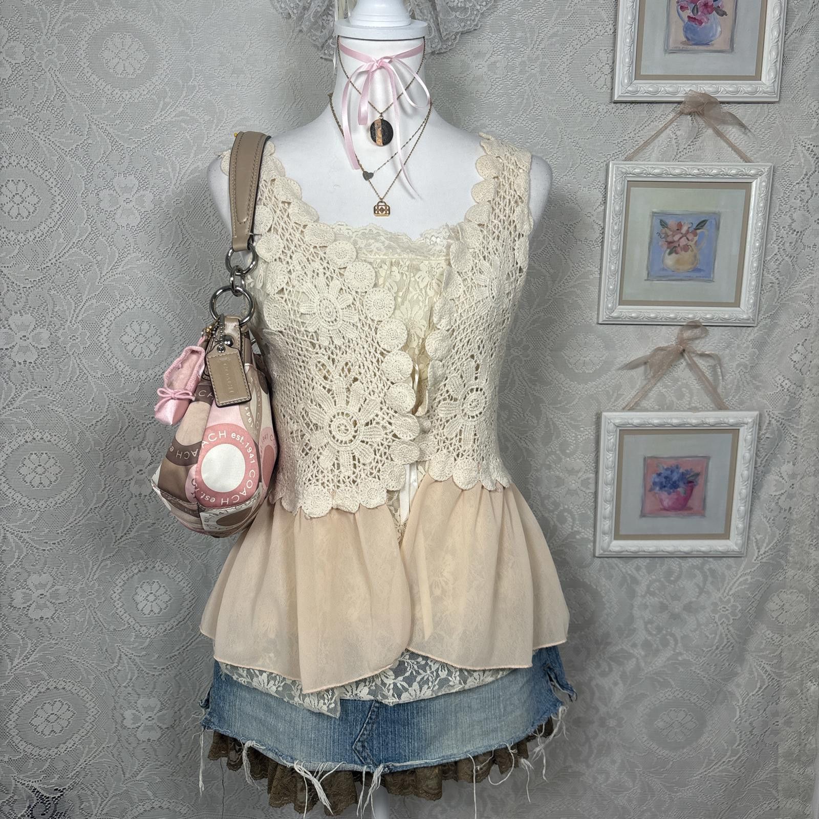 rue21 y2k coquette ballerina core pink crochet vest top Size S / US 4 / IT 40 - 1 Thumbnail