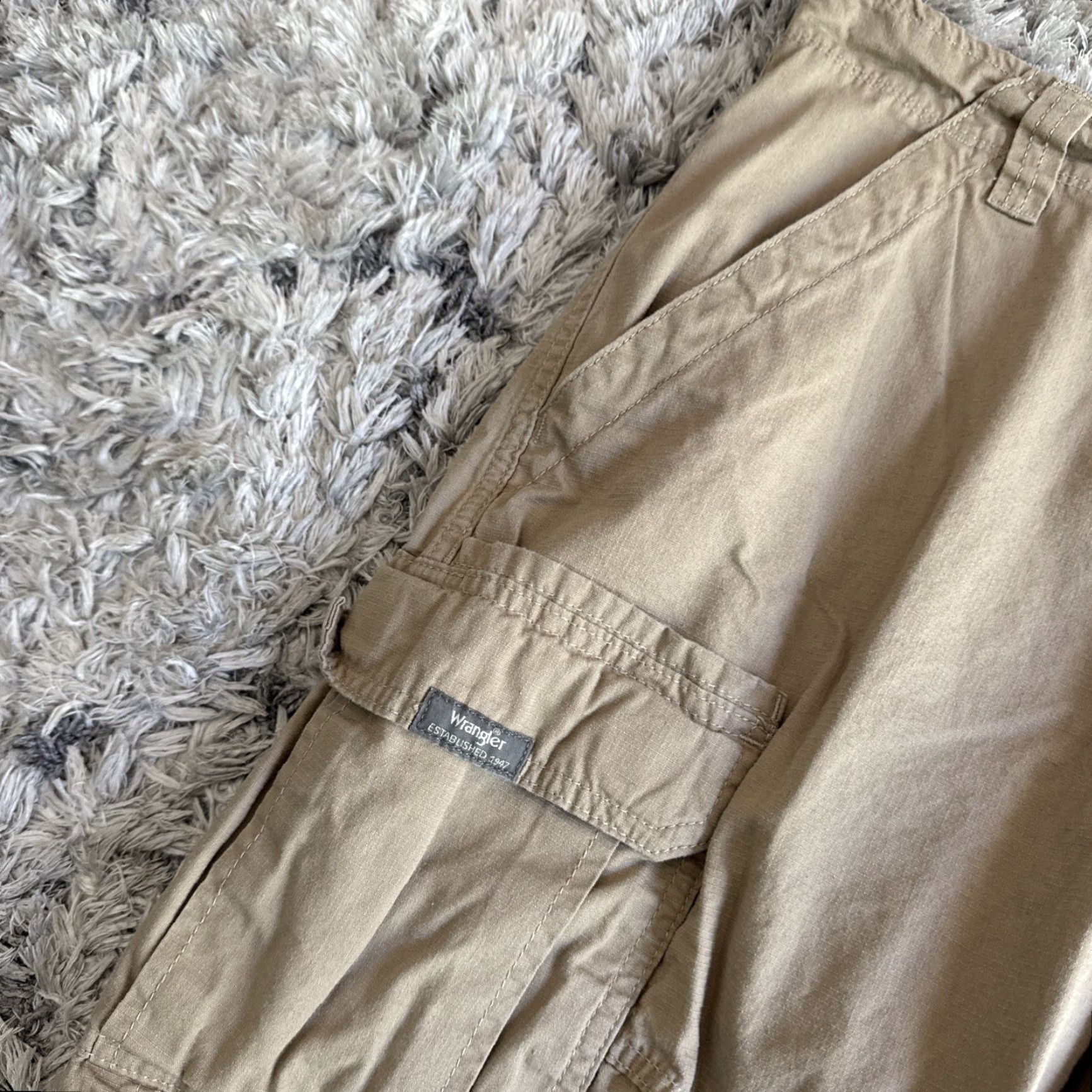 Wrangler VINTAGE Wrangler Cargo Shorts Men 32 Tan Brown Multi Pockets Hip Hop Y2K Mens Size US 32 / EU 48 - 2 Thumbnail