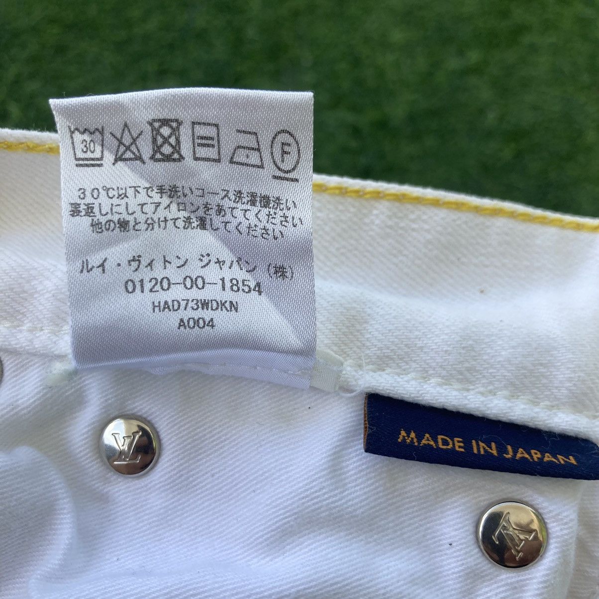 Designer LOUIS VUITTON ALL WHITE SLIM STRETCH JEANS Size 29" - 15 Thumbnail