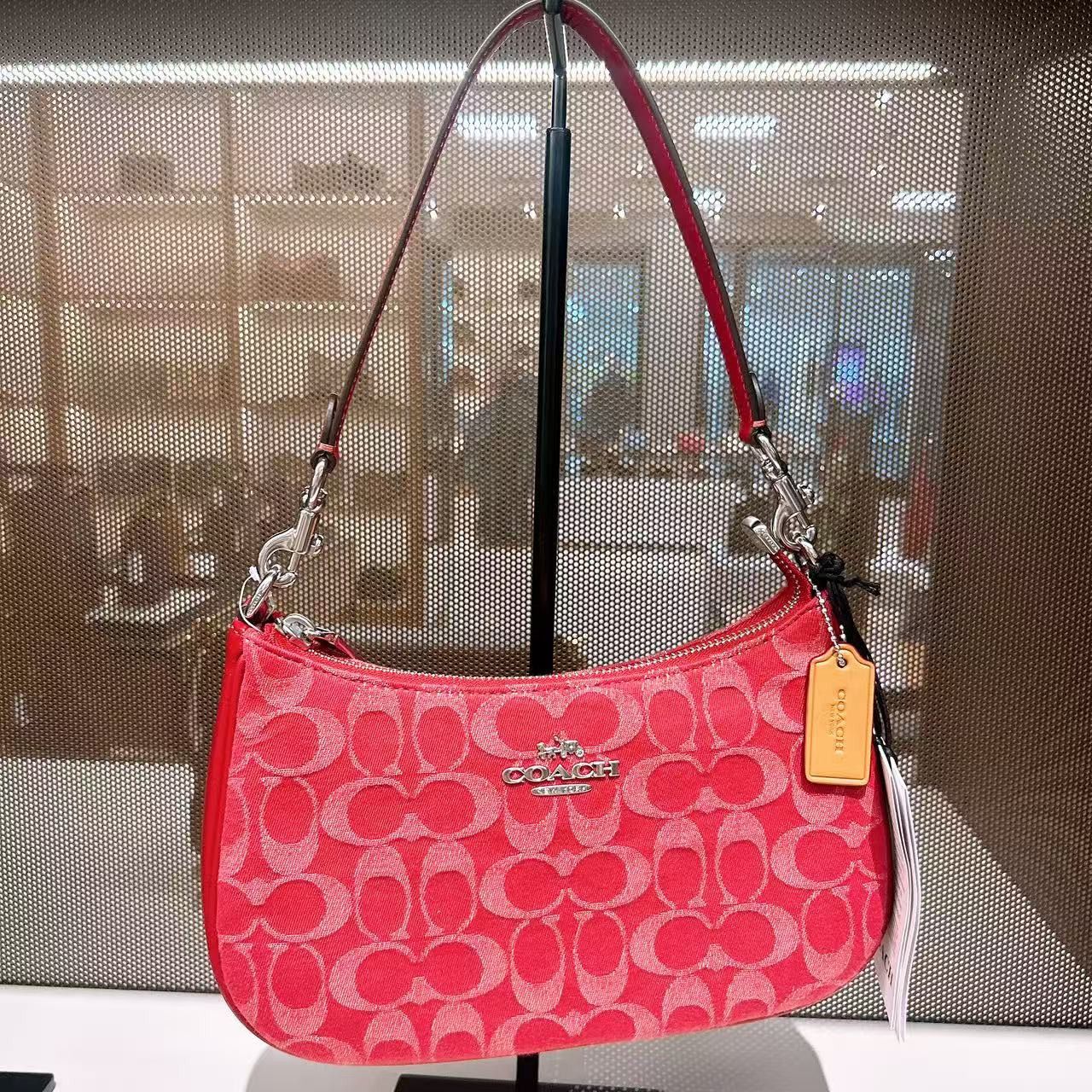 Coach Teri Shoulder Bag In Signature Denim CDE43 Size ONE SIZE - 8 Thumbnail