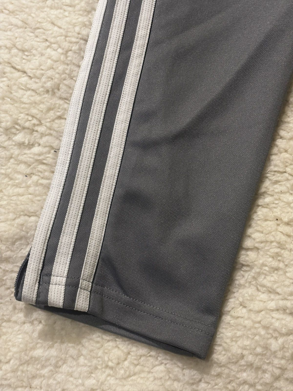 Adidas Adidas gray sweetpants1612 Size US 29 - 3 Thumbnail