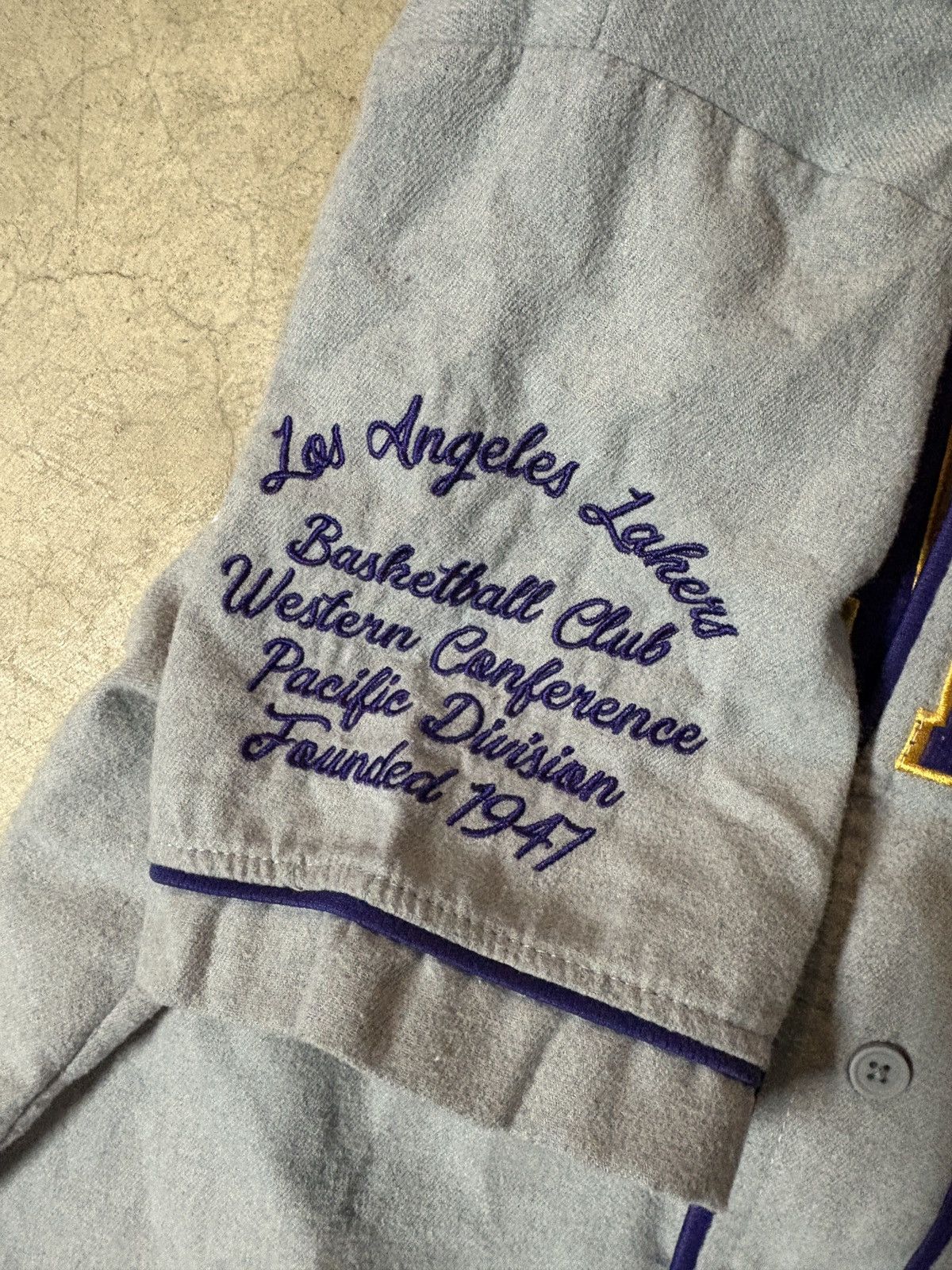Other Los Angeles Lakers Baseball Jersey Button Up Gray Size Small Size US S / EU 44-46 / 1 - 4 Thumbnail