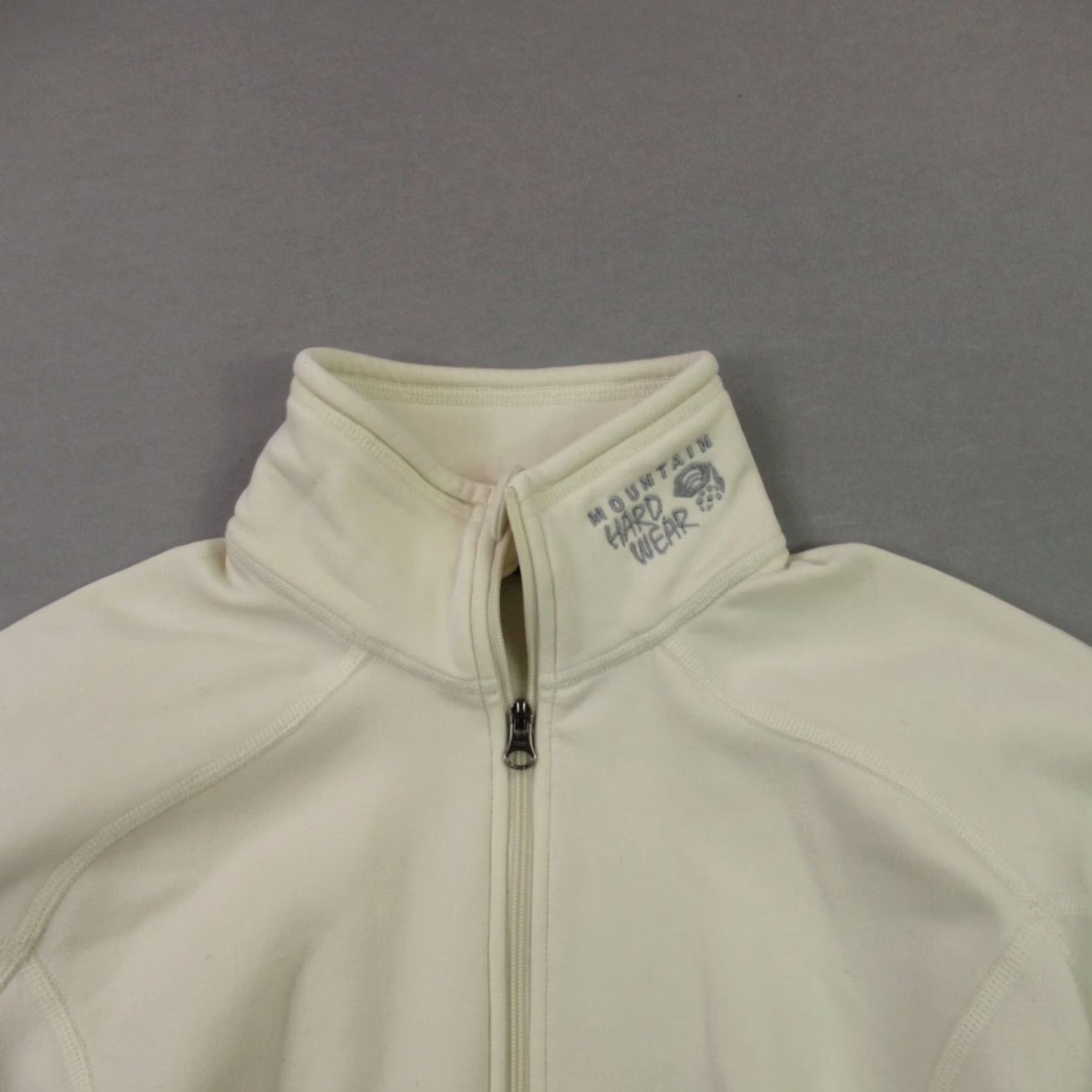 Mountain Hardwear Mountain Hardwear Sweater Womens Small Long Sleeve Pullover 1/4 Zip Lightweight Beige Embroidered Logo Comfortable All Seasons Regular Fit DP Size S / US 4 / IT 40 - 2 Thumbnail