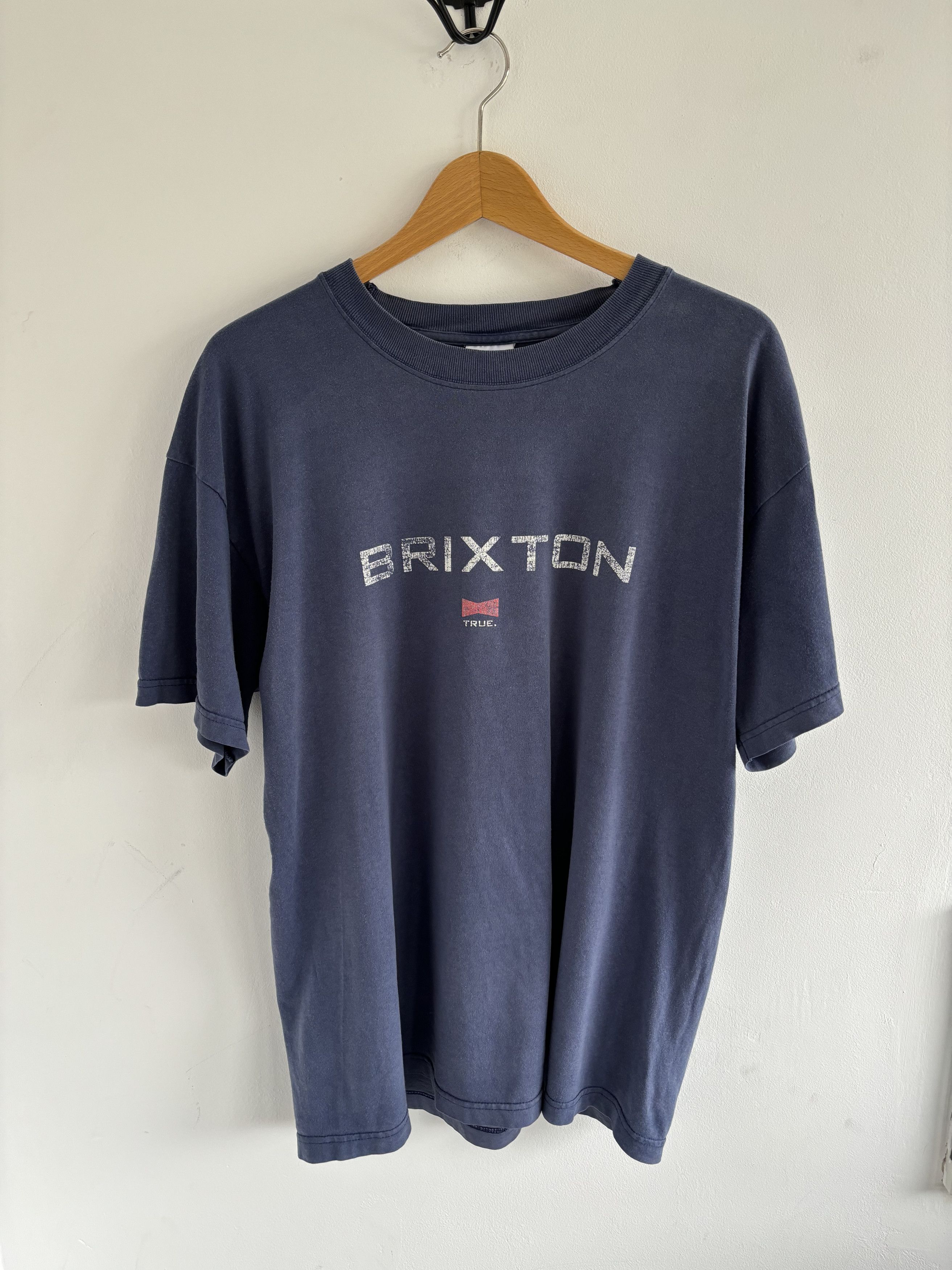 Brixton × Budweiser × Vintage Vintage Brixton Budweiser Distressed Faded Tee Size US L / EU 52-54 / 3 - 1 Thumbnail