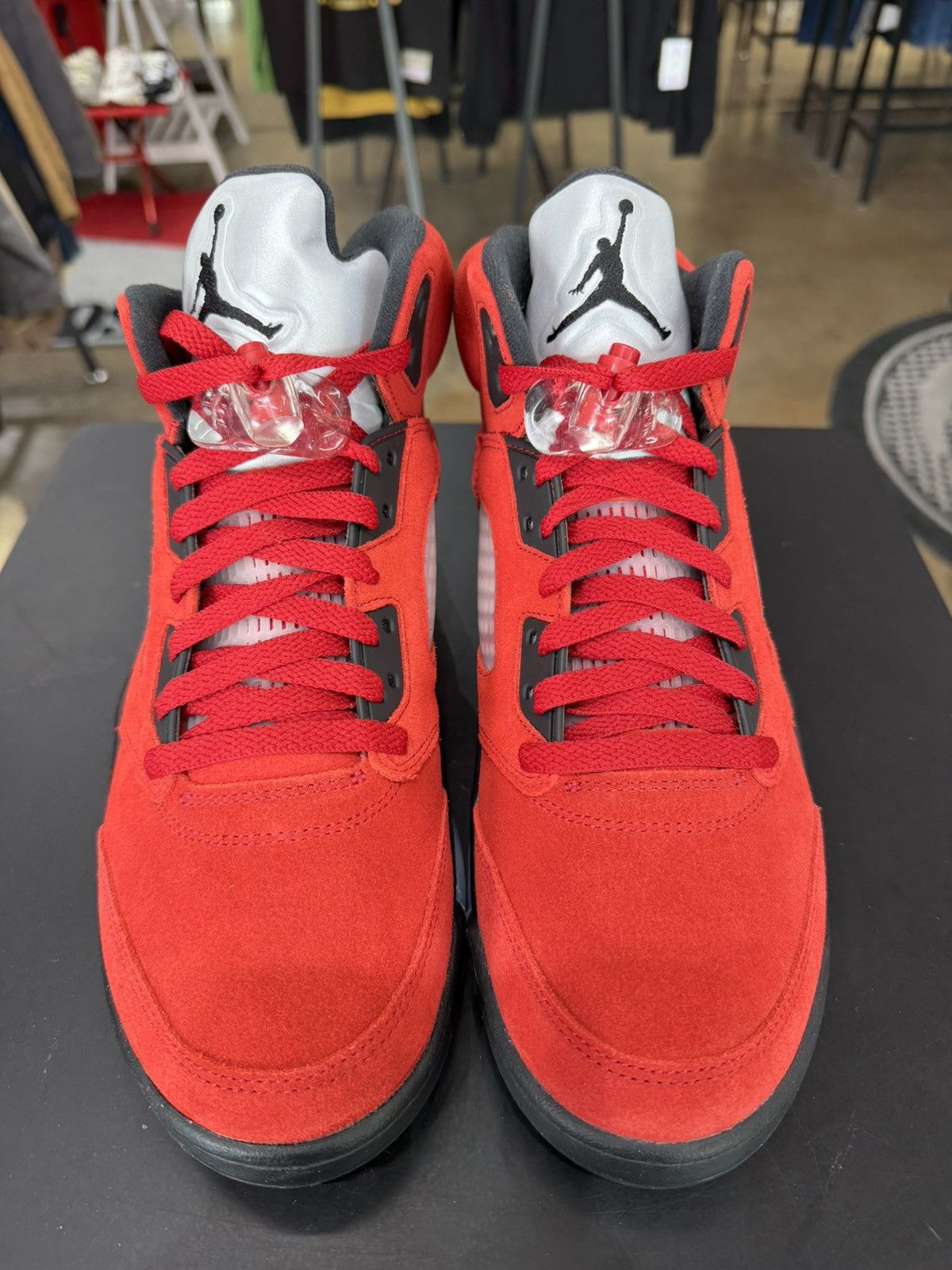 Jordan Brand Air Jordan 5 Raging Bull Red Size 10 Size US 10 / EU 43 - 2 Thumbnail