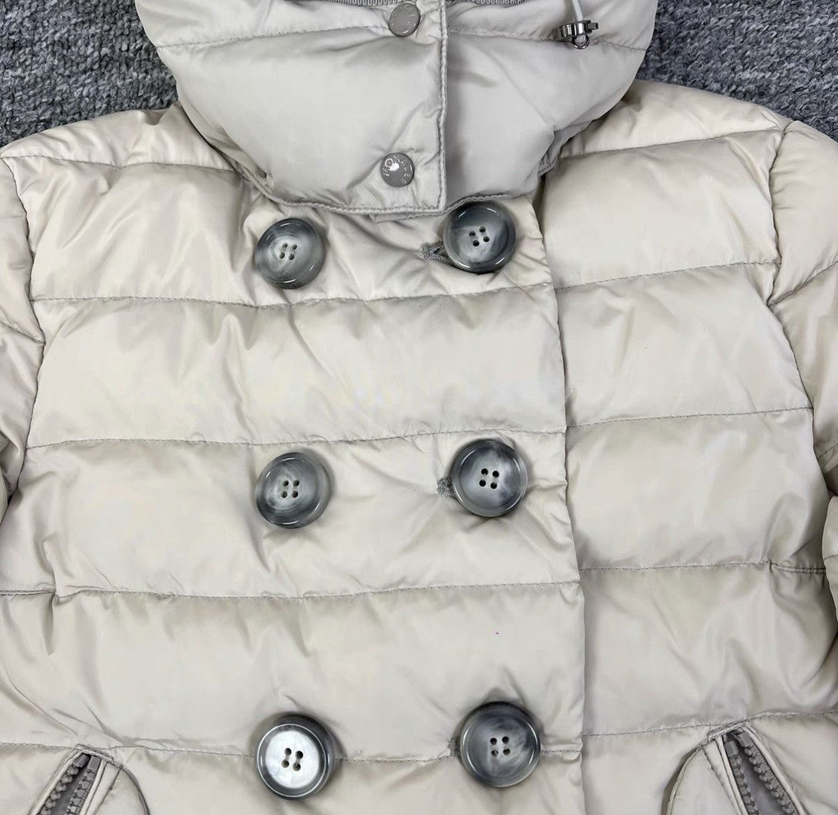 Moncler Moncler / White Double-Breasted Waist Down Jacket K12 Size XS / US 0-2 / IT 36-38 - 3 Thumbnail