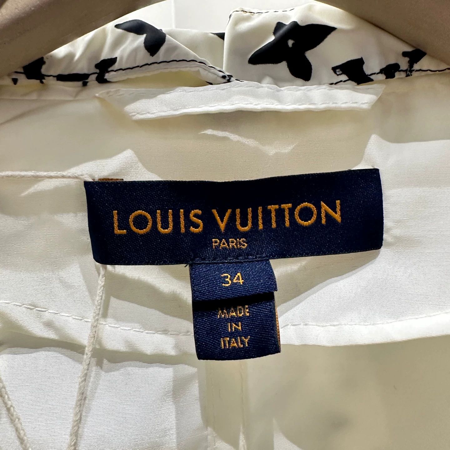 Louis Vuitton Louis Vuitton mar615 Monogram Hooded Parka 34 Women's Size XS / US 0-2 / IT 36-38 - 3 Thumbnail