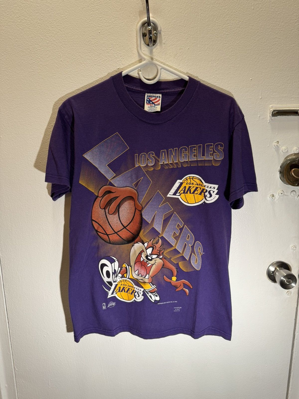 Vintage top 90s RARE LAKERS T SHIRT