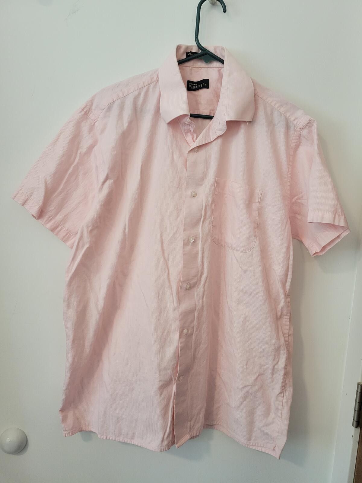Van Heusen Van Heusen Men's Short Sleeve Button-Up Size 17.5 / 44cm Size US XL / EU 56 / 4 - 1 Thumbnail