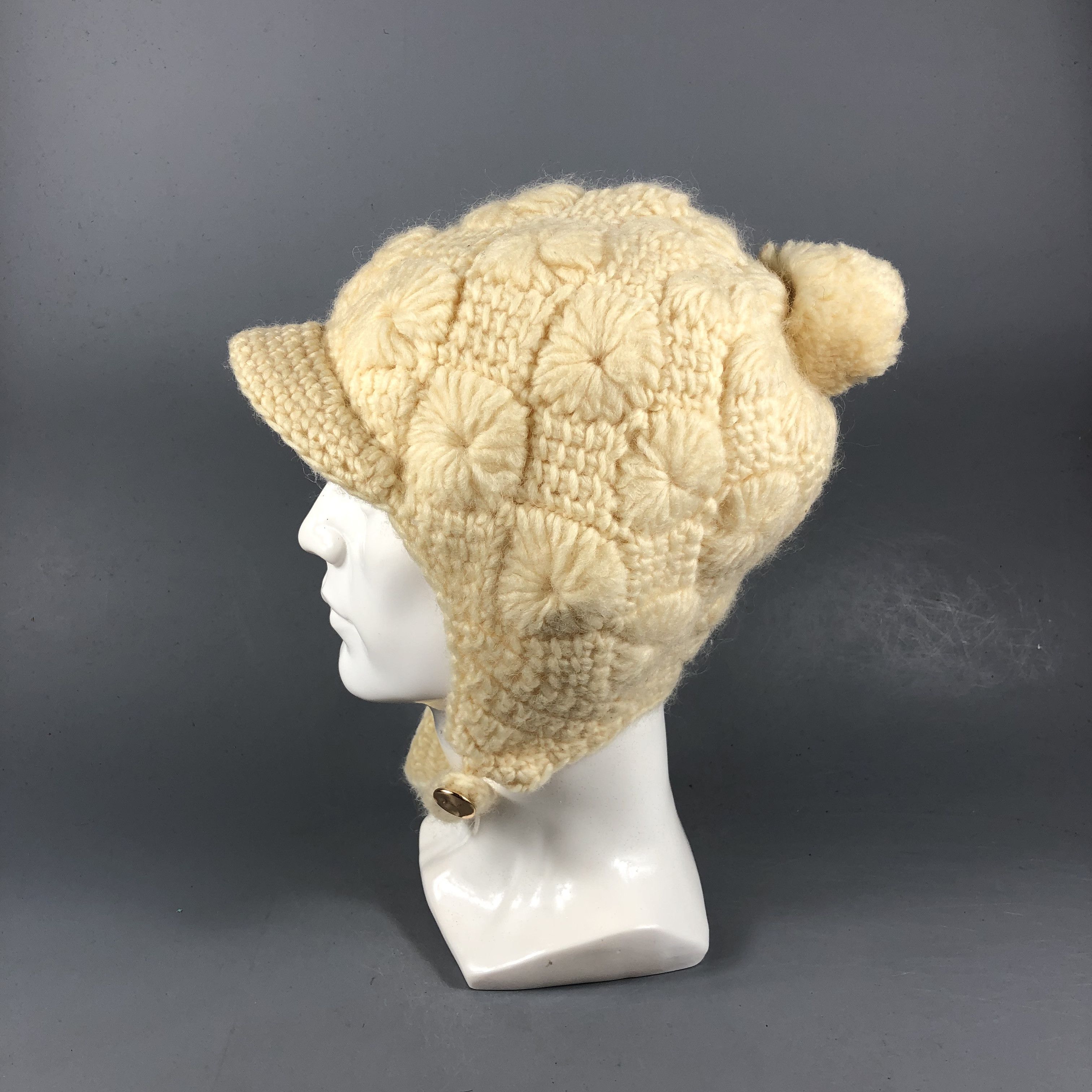 Vintage Crochet Flower Visor Earflap Bobble Beanie Snowcap B818 Size ONE SIZE - 1 Thumbnail