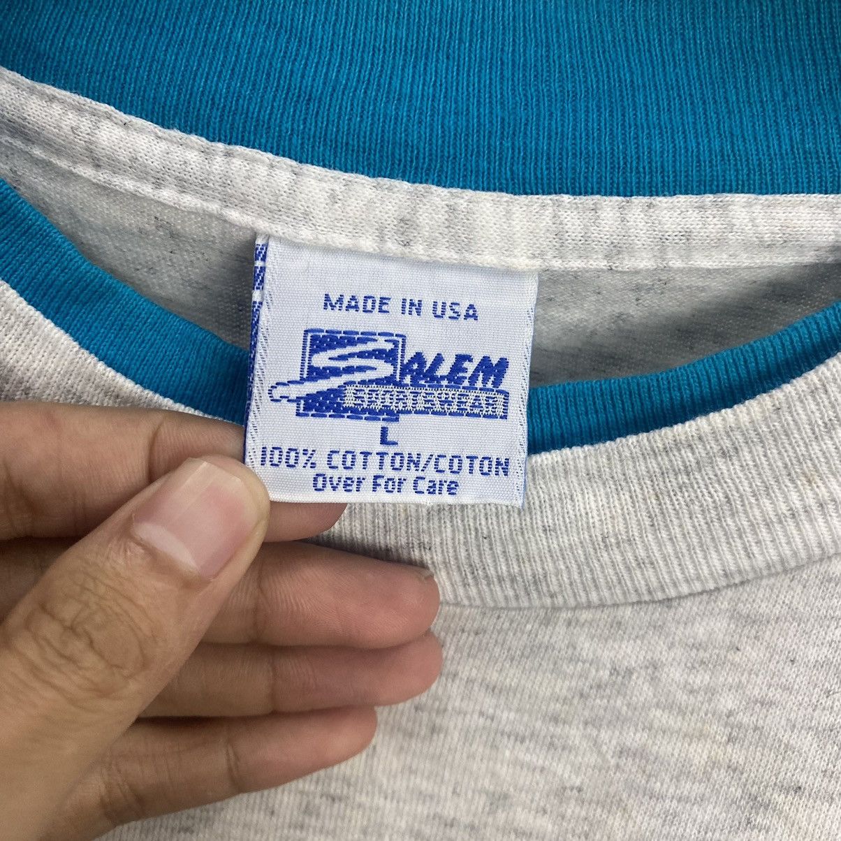 NBA × Salem Sportswear × Vintage Vintage NBA Charlotte Hornets Salem Sportswear T-Shirt Size US L / EU 52-54 / 3 - 10 Thumbnail