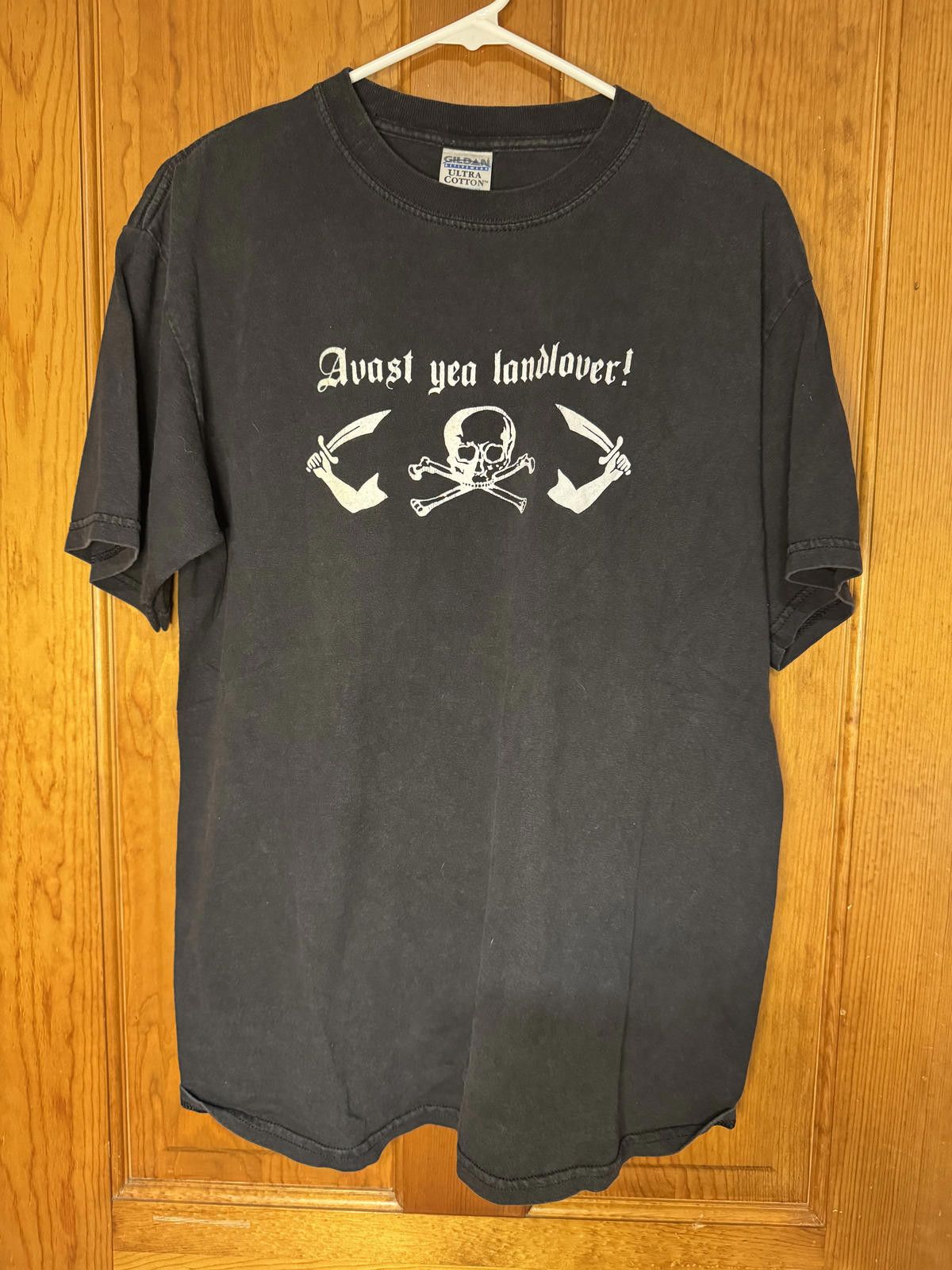 Gildan Gildan Ultra Cotton Heavyweight Black Pirate Skull T-Shirt Size ONE SIZE - 1 Thumbnail