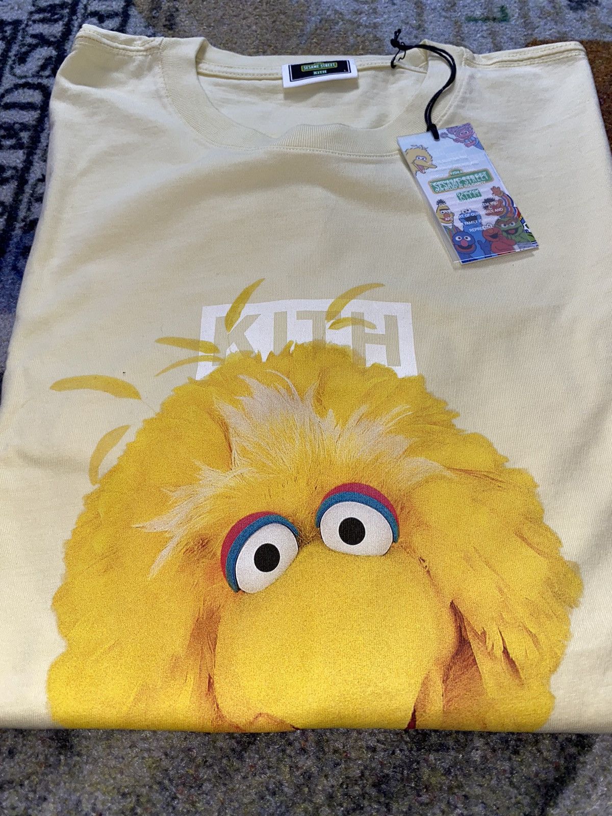 Kith Kith x Sesame Street Big Bird Tee Sunrise Size US L / EU 52-54 / 3 - 3 Thumbnail