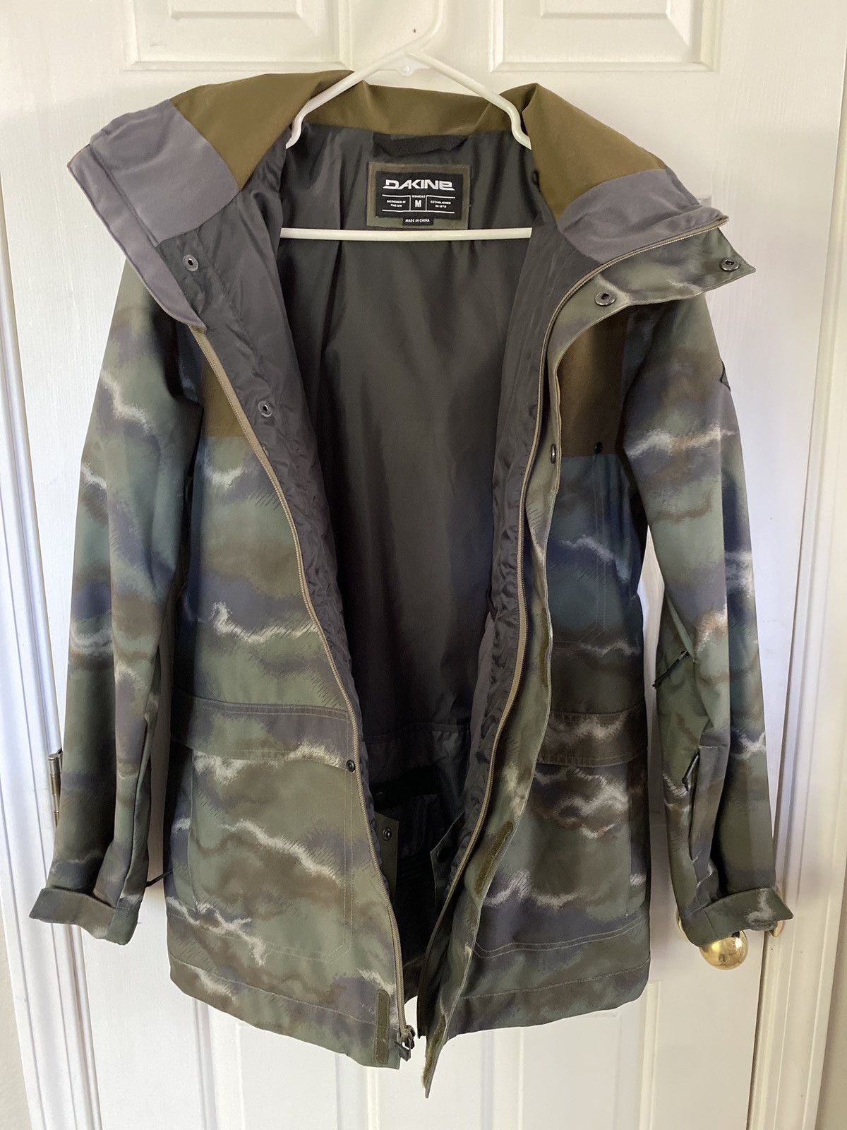 Dakine Women’s Burton GORE-TEX Eyris Jacket Size M / US 6-8 / IT 42-44 - 5 Thumbnail