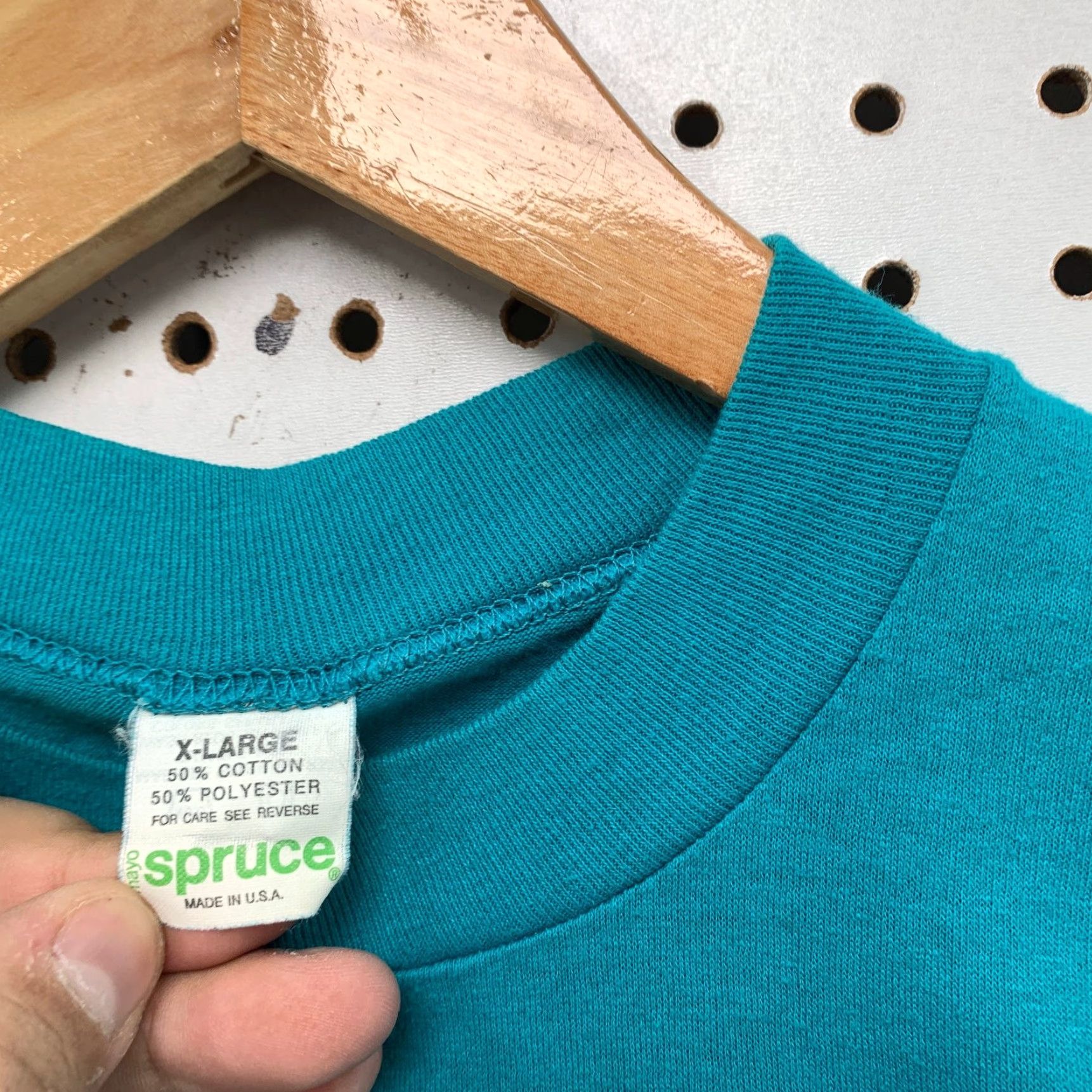 VINTAGE Spruce Alaska Graphic T-Shirt Mens XL Teal Blue Polar Bear Shirt 70s 80s Cotton Made USA