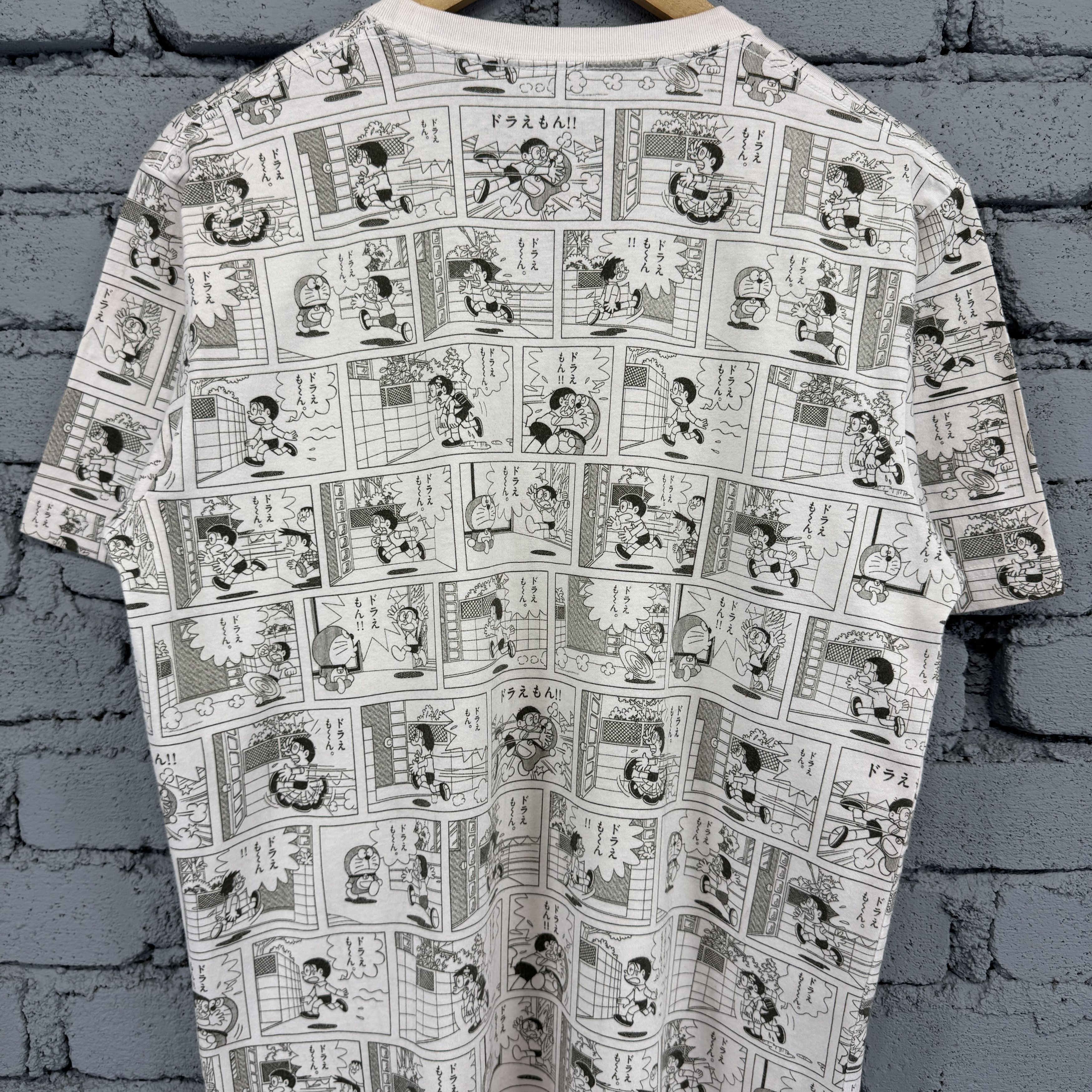 Anime Uniqlo X Japanese Anime Doraemon Overprint Comic Tshirt Size US M / EU 48-50 / 2 - 4 Thumbnail