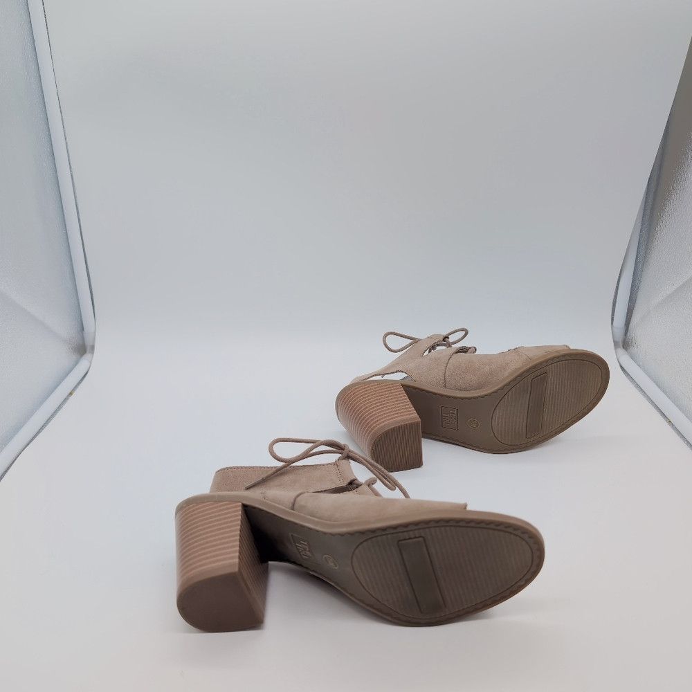 Other Elegant Tan Block Heel Sandals Sz 7.5 Memory Foam Size US 7.5 / IT 37.5 - 6 Thumbnail
