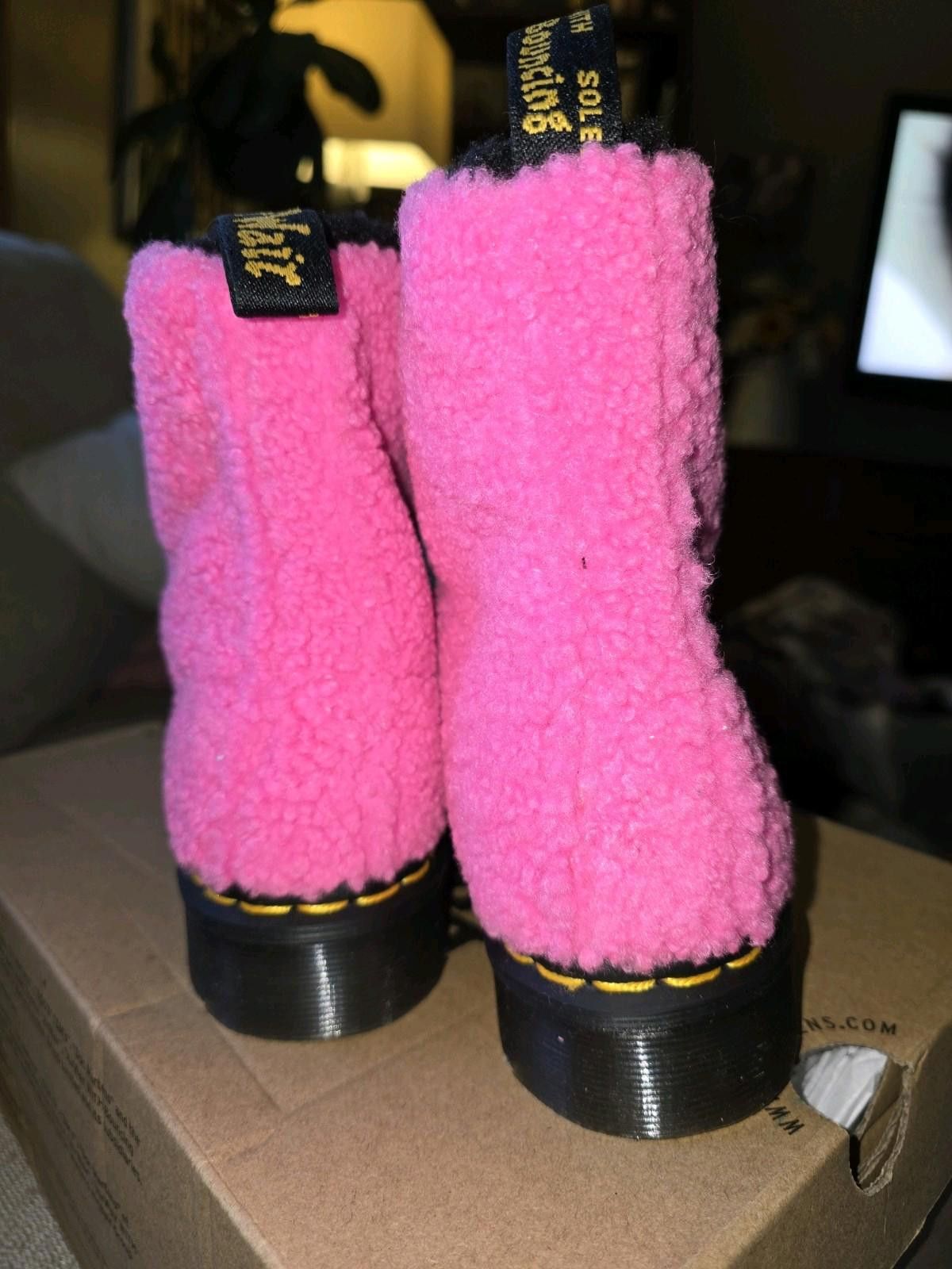 Dr. Martens Dr Martens 1460 Pascal Faux Shearling Pink Lux Boots Size US 6 / IT 36 - 6 Thumbnail